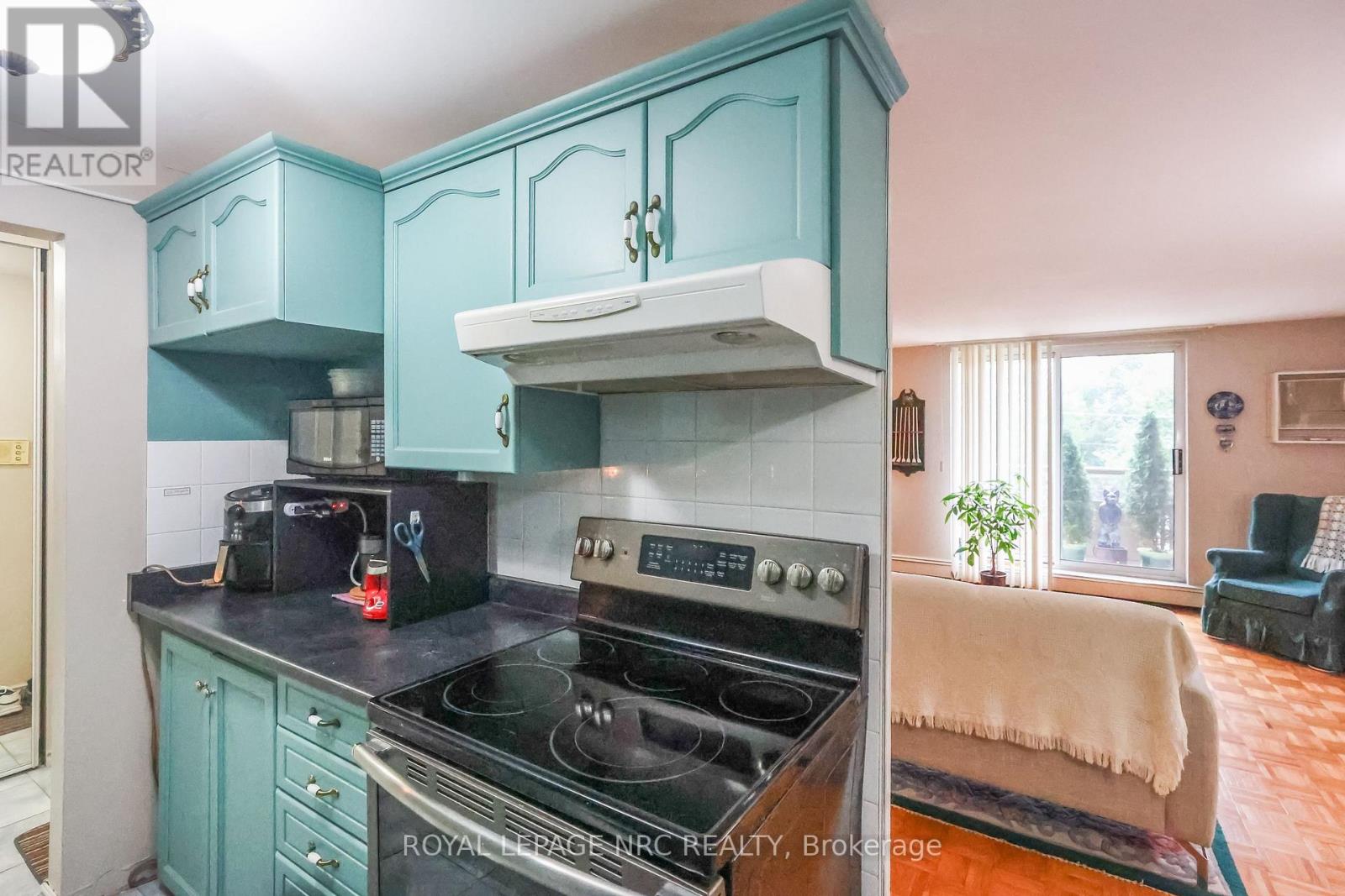 208 - 264 Grantham Avenue N, St. Catharines, Ontario  L2P 3H1 - Photo 7 - X13592922