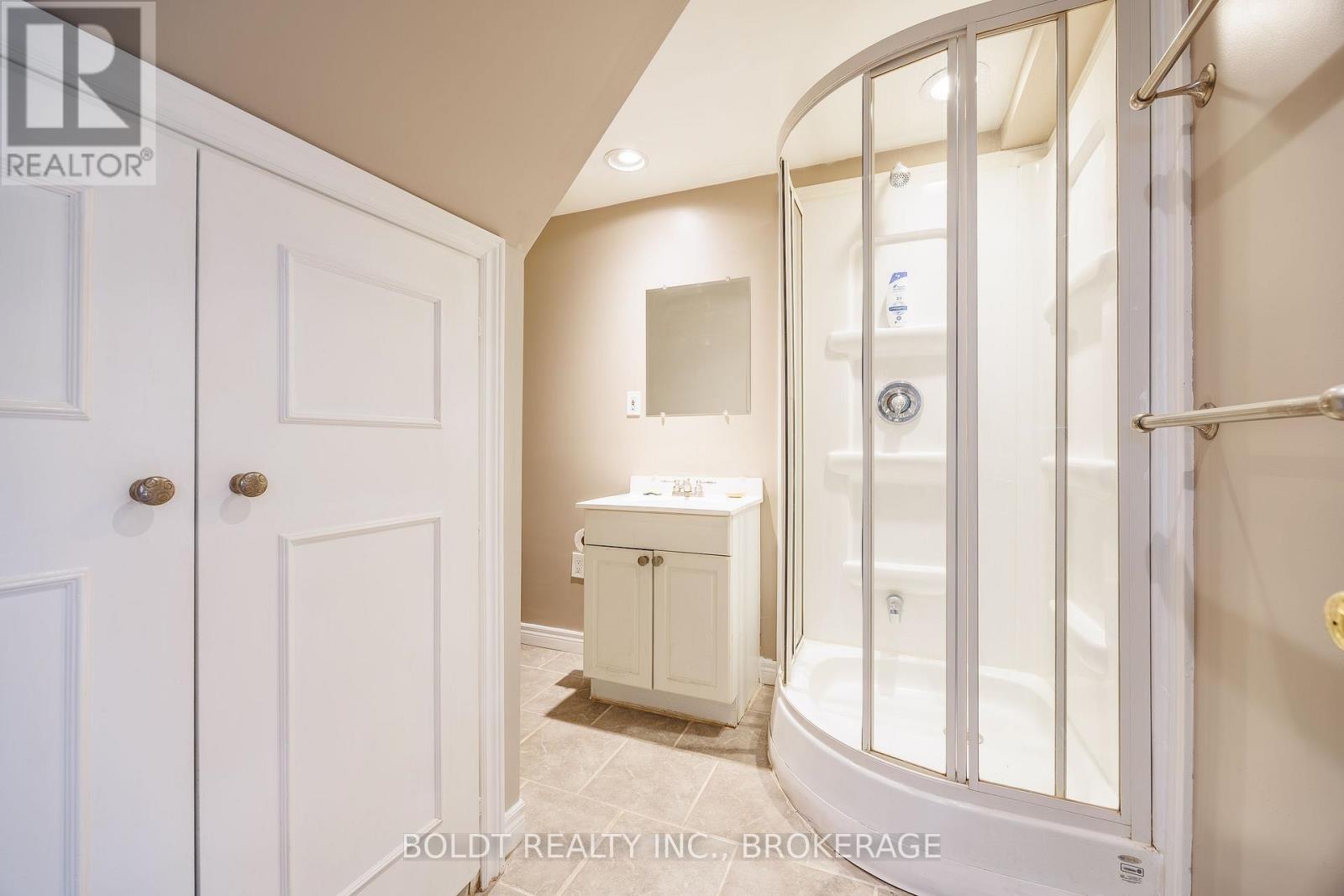 35 Rivercrest Drive, St. Catharines, Ontario  L2T 2P3 - Photo 35 - X13593176