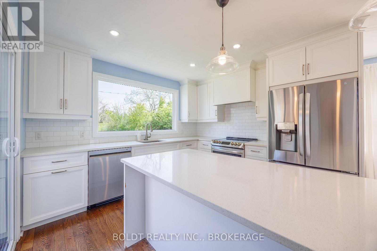 35 Rivercrest Drive, St. Catharines, Ontario  L2T 2P3 - Photo 6 - X13593176