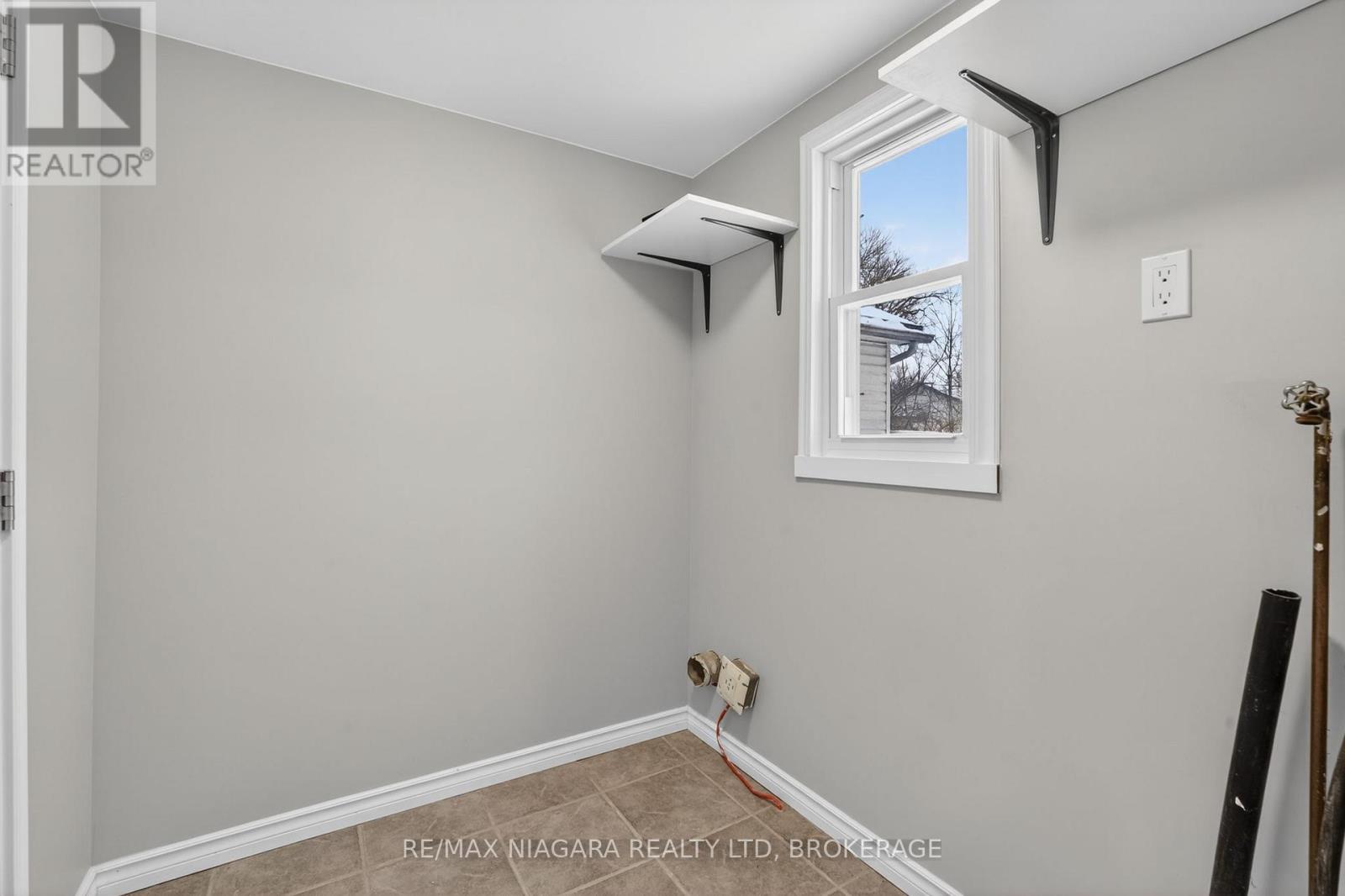 40 Longtent Avenue, Fort Erie, Ontario  L2A 1E3 - Photo 19 - X13593630