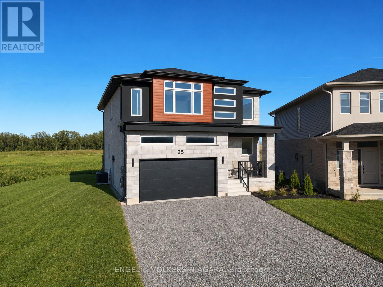 25 Elvira Way, Thorold, Ontario  L2V 0M7 - Photo 4 - X13594436