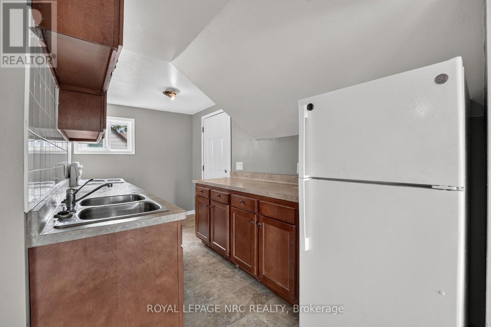231-233 Jarvis Street, Fort Erie, Ontario  L2A 2S7 - Photo 13 - X13594460