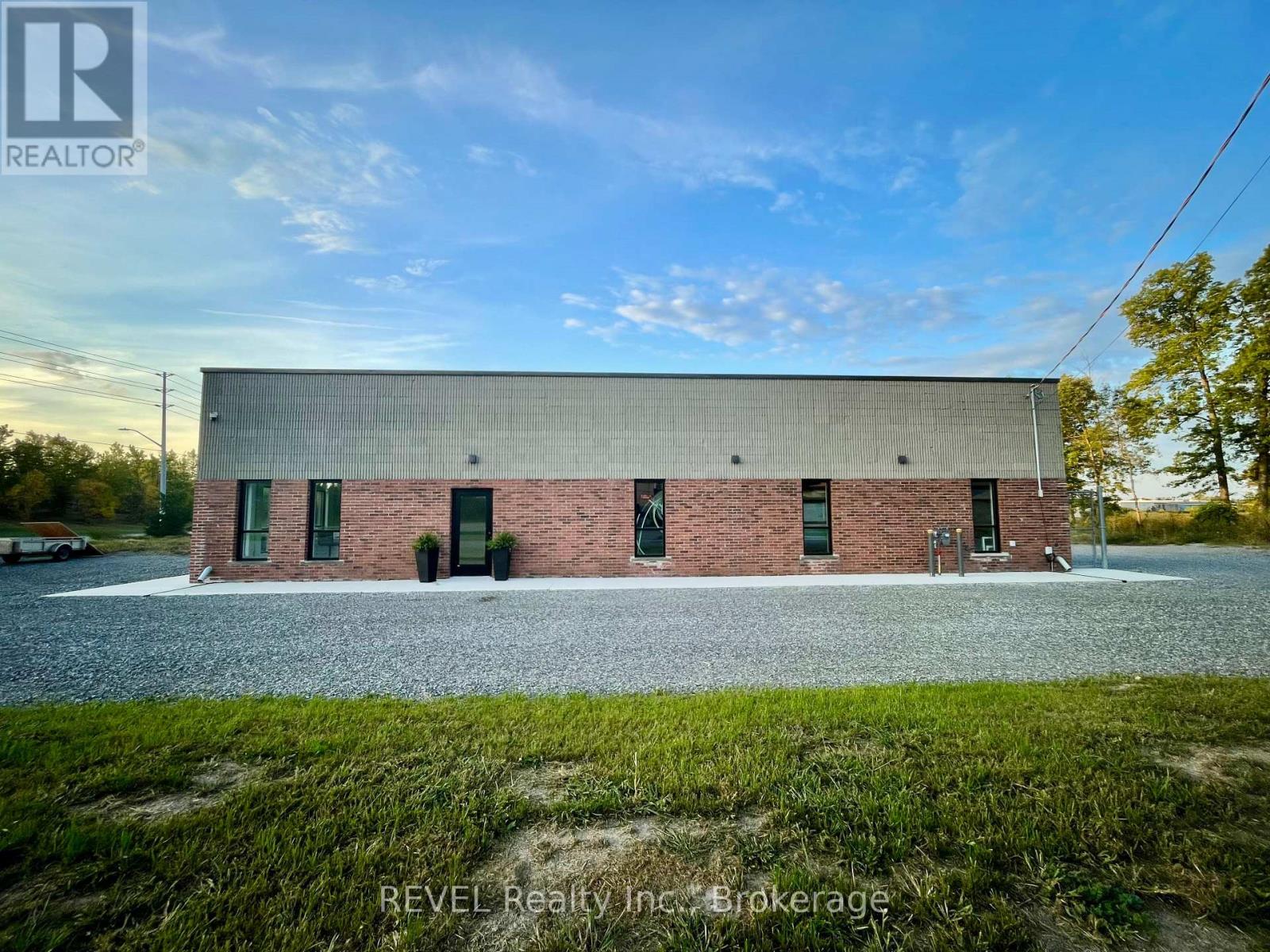 8455 Stanley Avenue, Niagara Falls, Ontario  L2G 0C9 - Photo 5 - X13594840