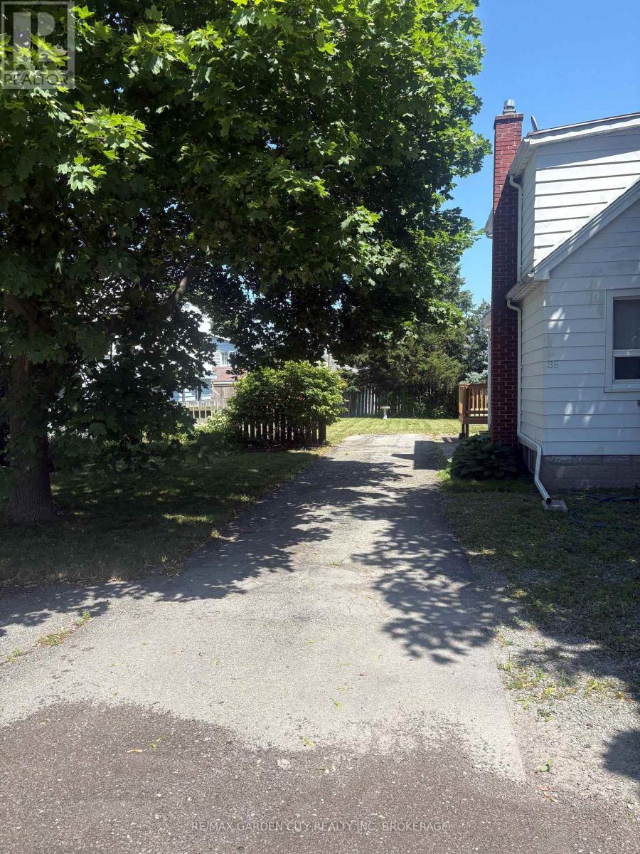 40 OAKWOOD STREET, Port Colborne, Ontario