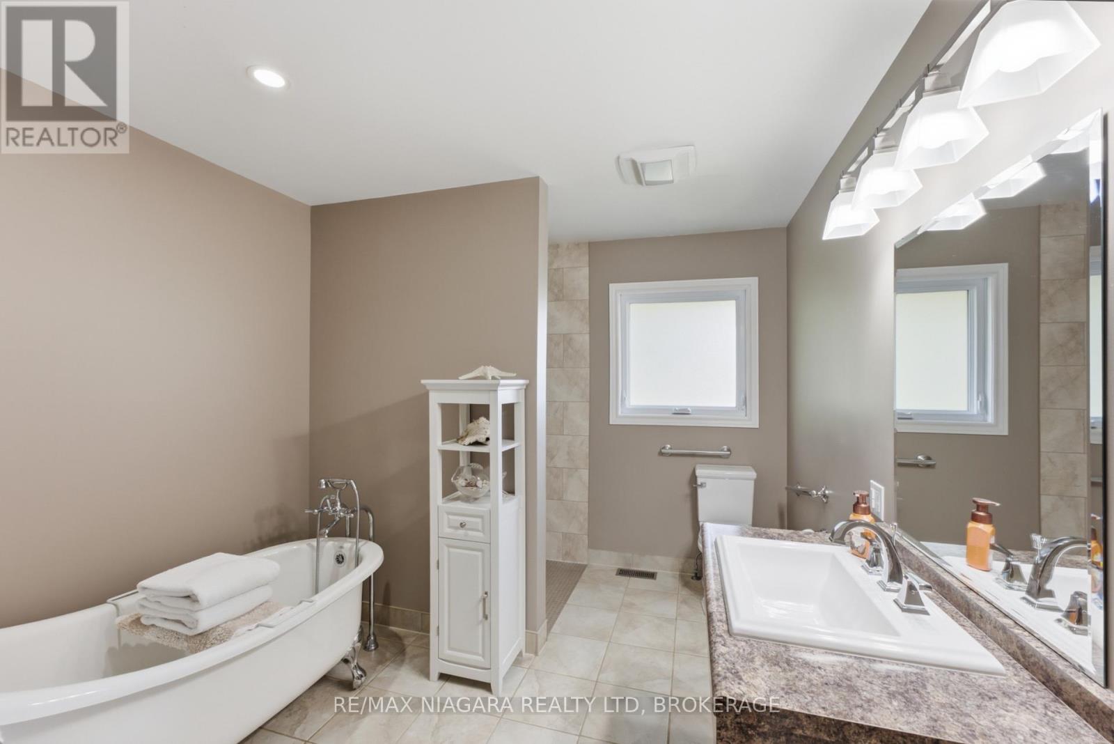 3374 Marlin Court, Lincoln, Ontario  L0R 2C0 - Photo 13 - X13594862