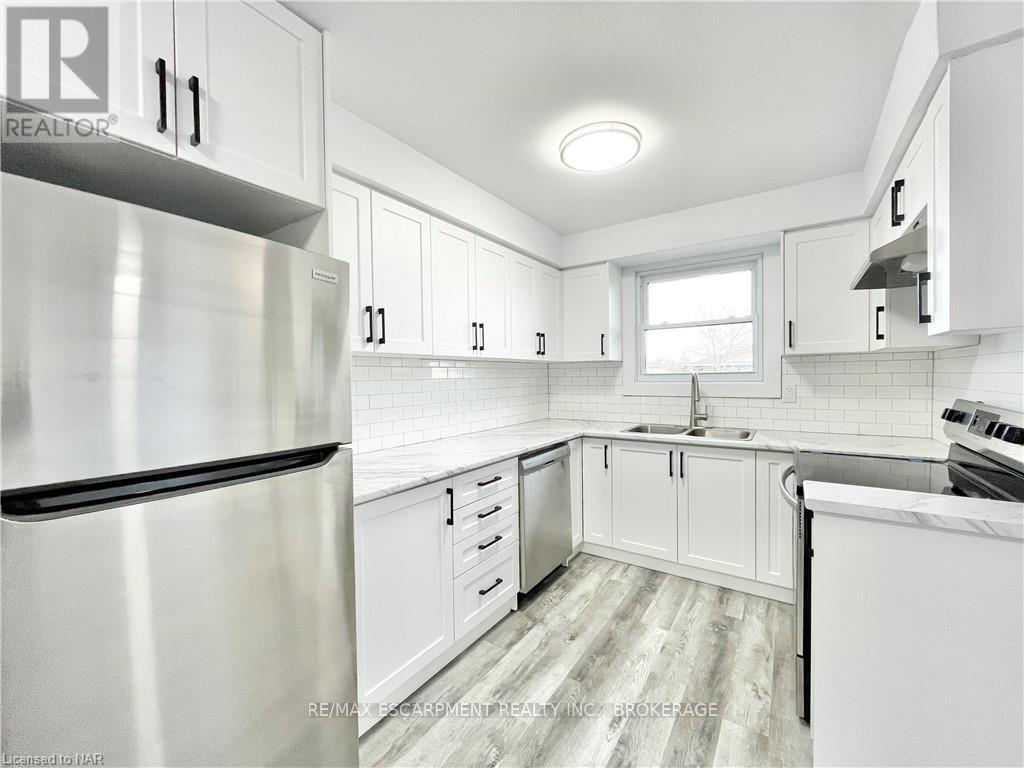 76 Marc Boulevard, Welland, Ontario  L3B 5V1 - Photo 4 - X13594918