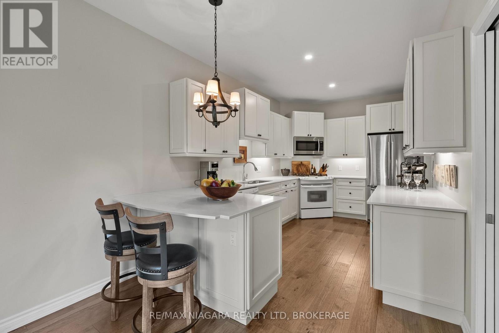 9 - 92 Loretta Drive, Niagara-On-The-Lake, Ontario  L0S 1T0 - Photo 11 - X13595020