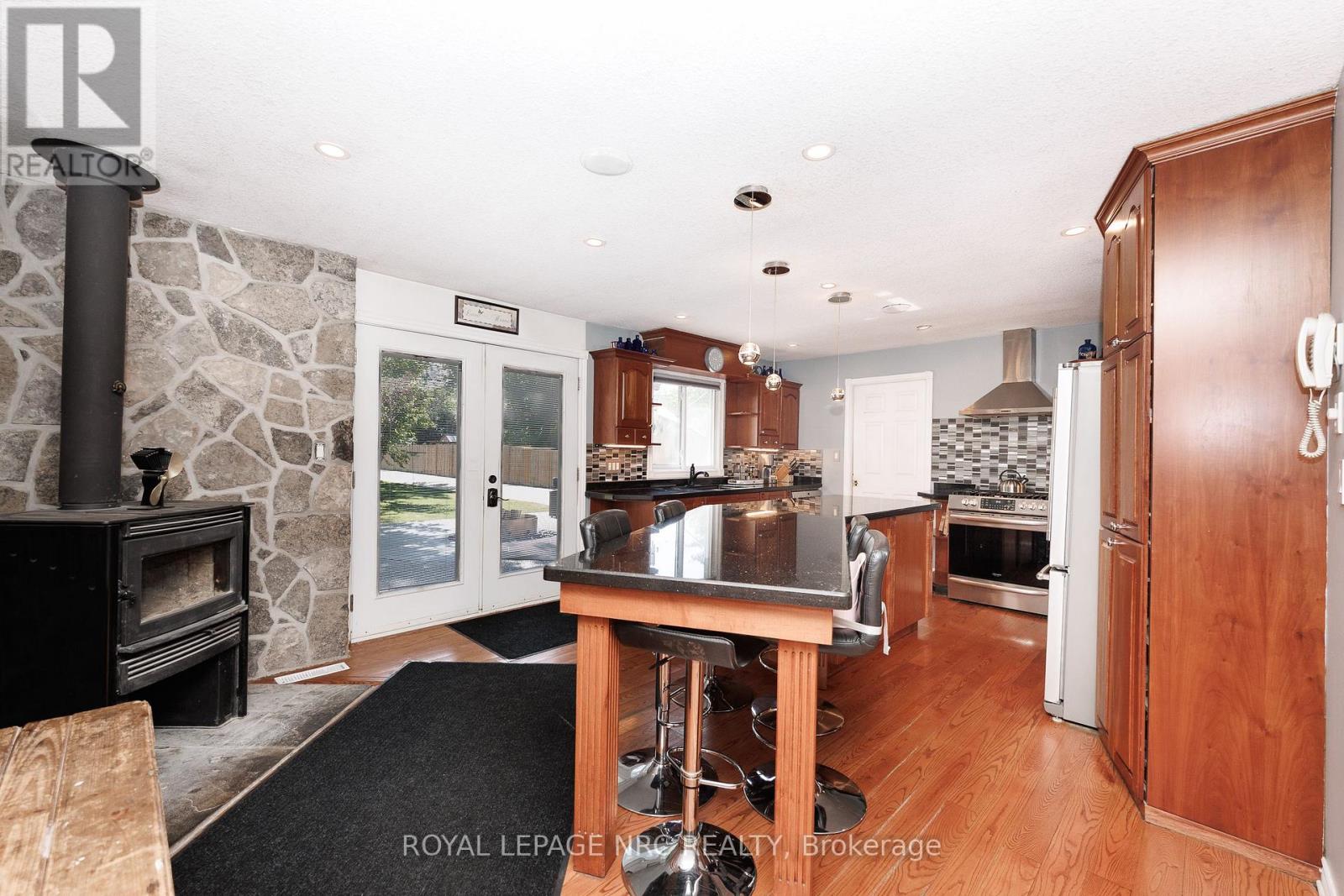 646 Prospect Point Road N, Fort Erie, Ontario  L0S 1N0 - Photo 14 - X13595072