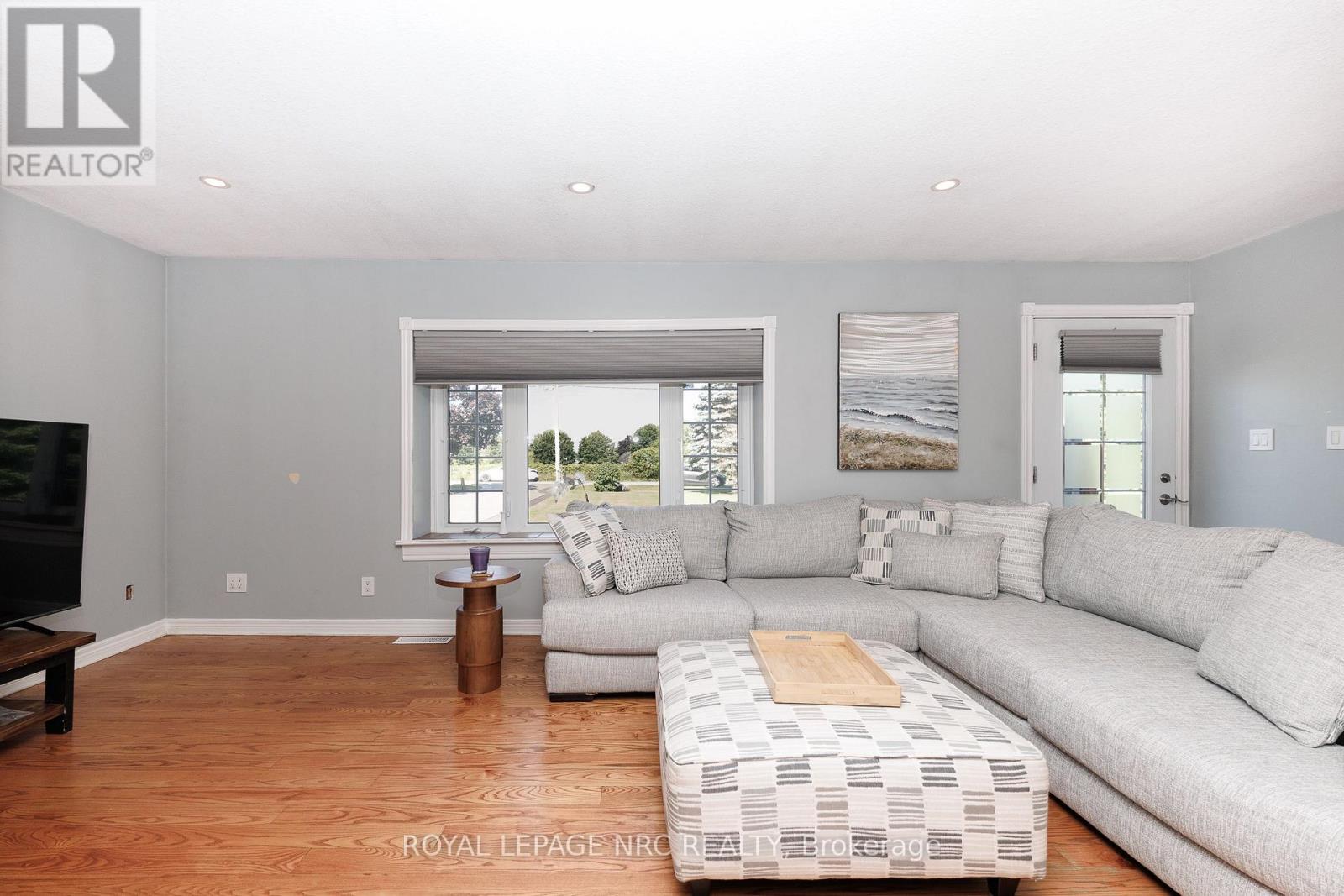 646 Prospect Point Road N, Fort Erie, Ontario  L0S 1N0 - Photo 6 - X13595072