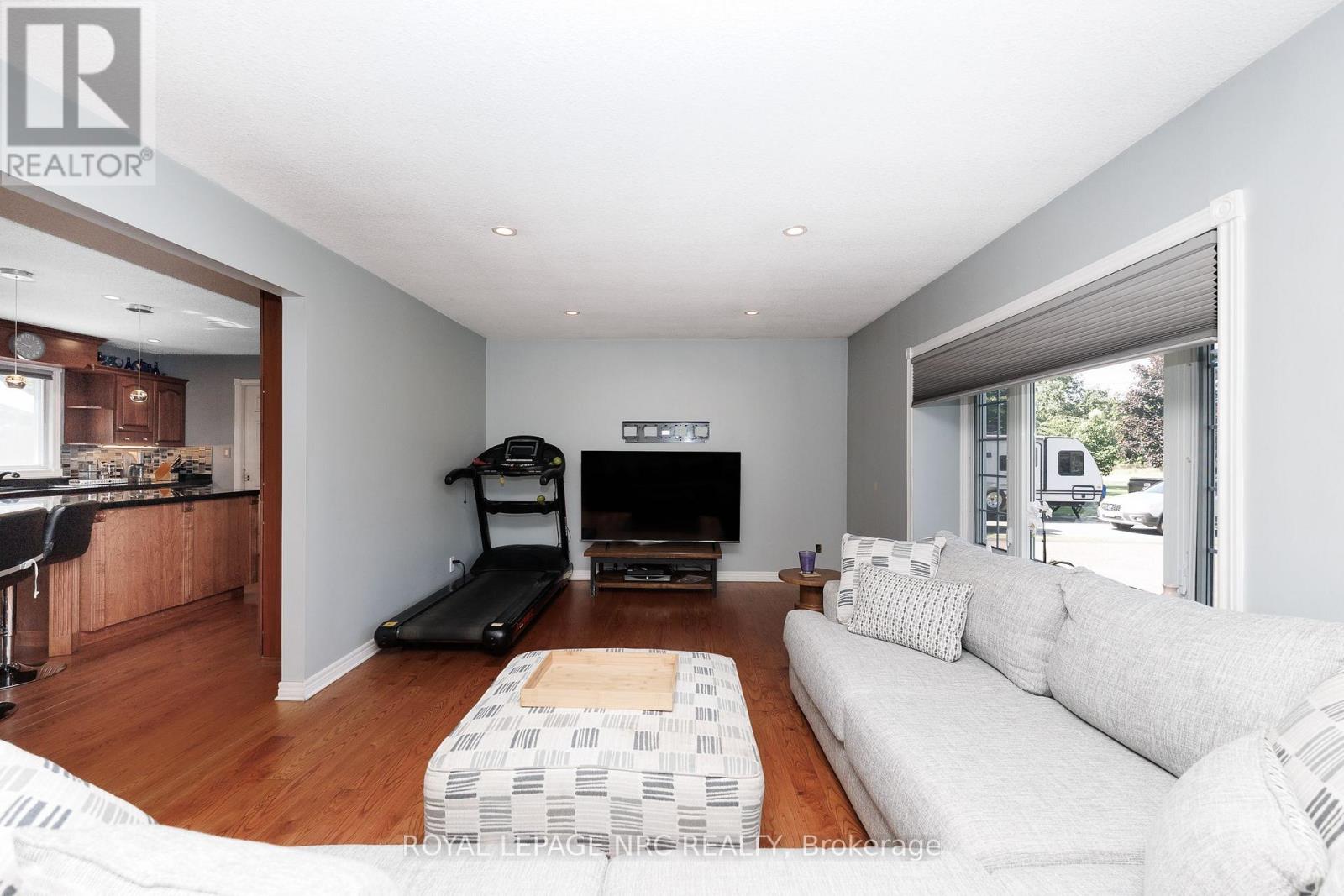 646 Prospect Point Road N, Fort Erie, Ontario  L0S 1N0 - Photo 7 - X13595072