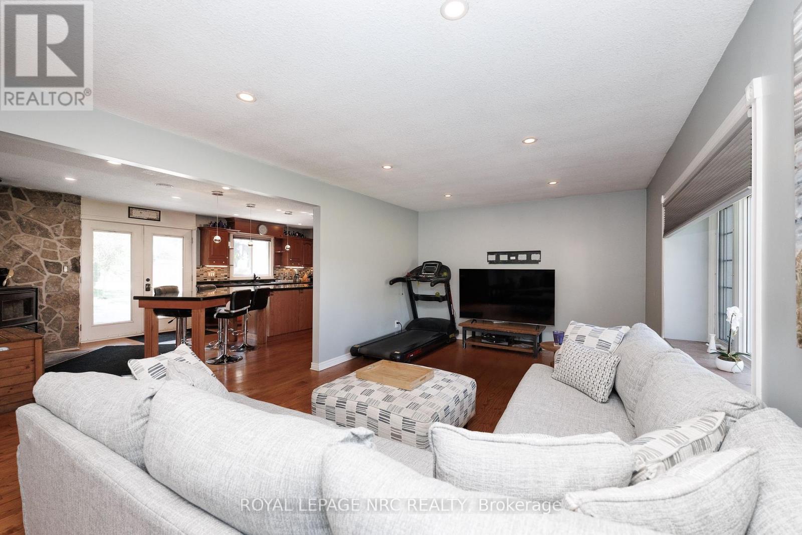 646 Prospect Point Road N, Fort Erie, Ontario  L0S 1N0 - Photo 8 - X13595072