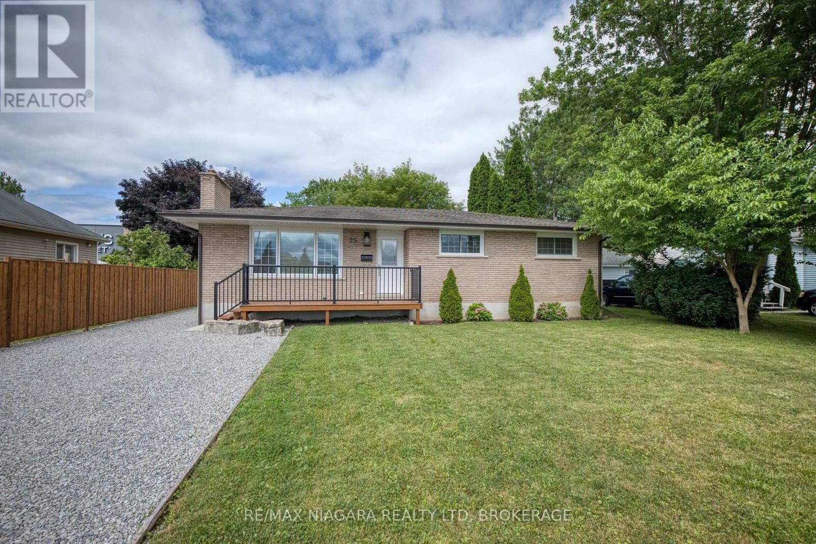 25 Rice Road, Welland, Ontario  L3C 2V4 - Photo 3 - X13595386