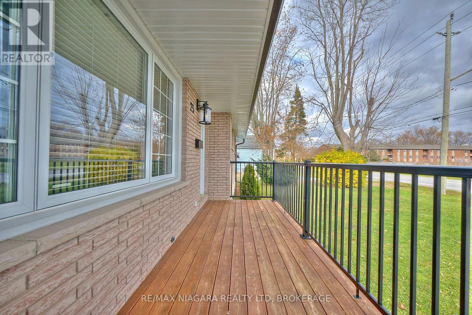 25 Rice Road, Welland, Ontario  L3C 2V4 - Photo 5 - X13595386