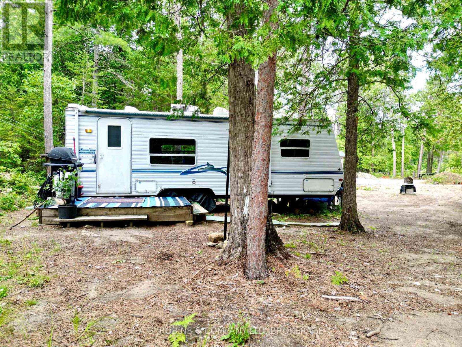 262 Johnsons Harbour Road, Northern Bruce Peninsula, Ontario  N0H 2R0 - Photo 19 - X13596078