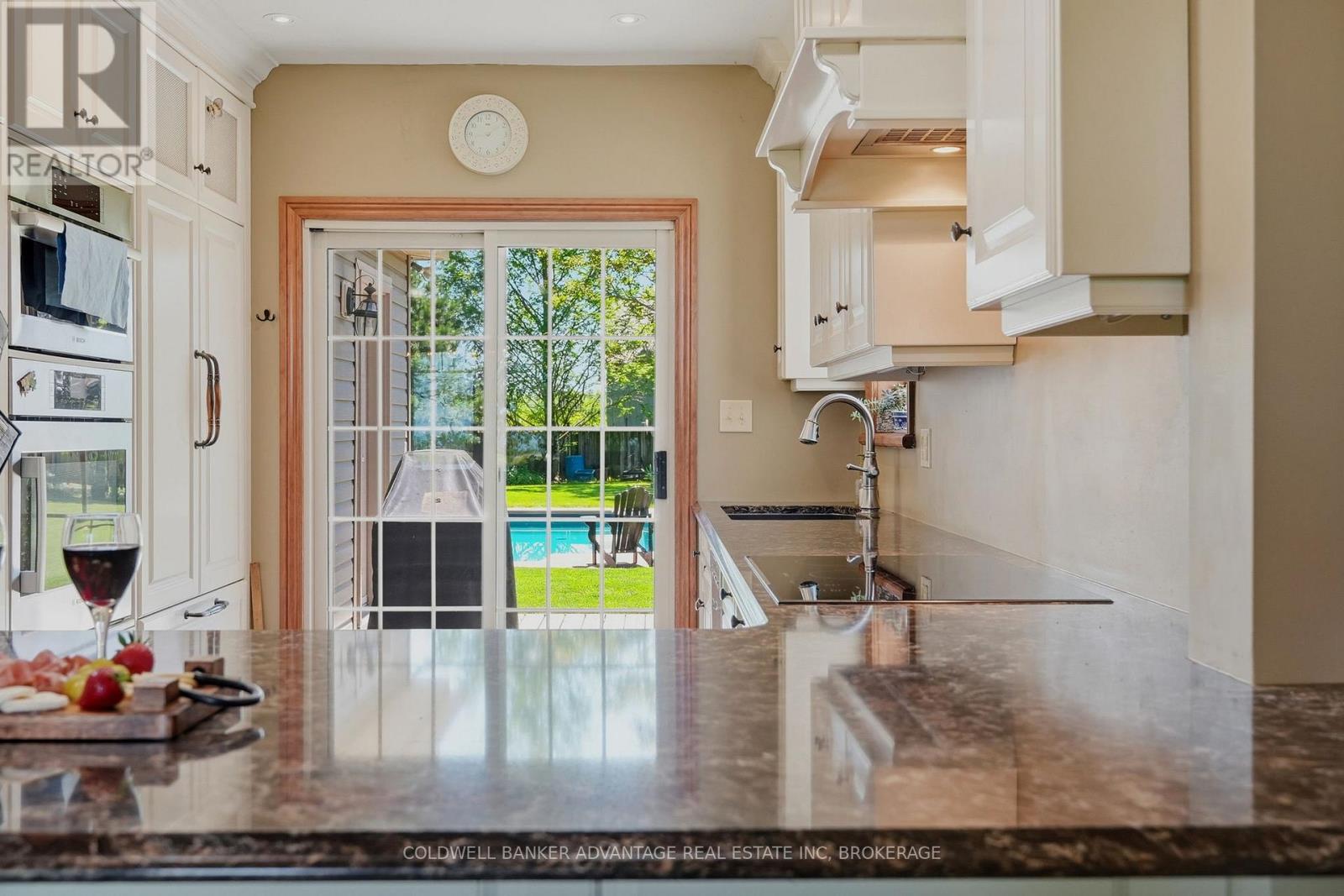 4698 Sandy Cove Drive, Lincoln, Ontario  L0R 1B1 - Photo 19 - X13596200