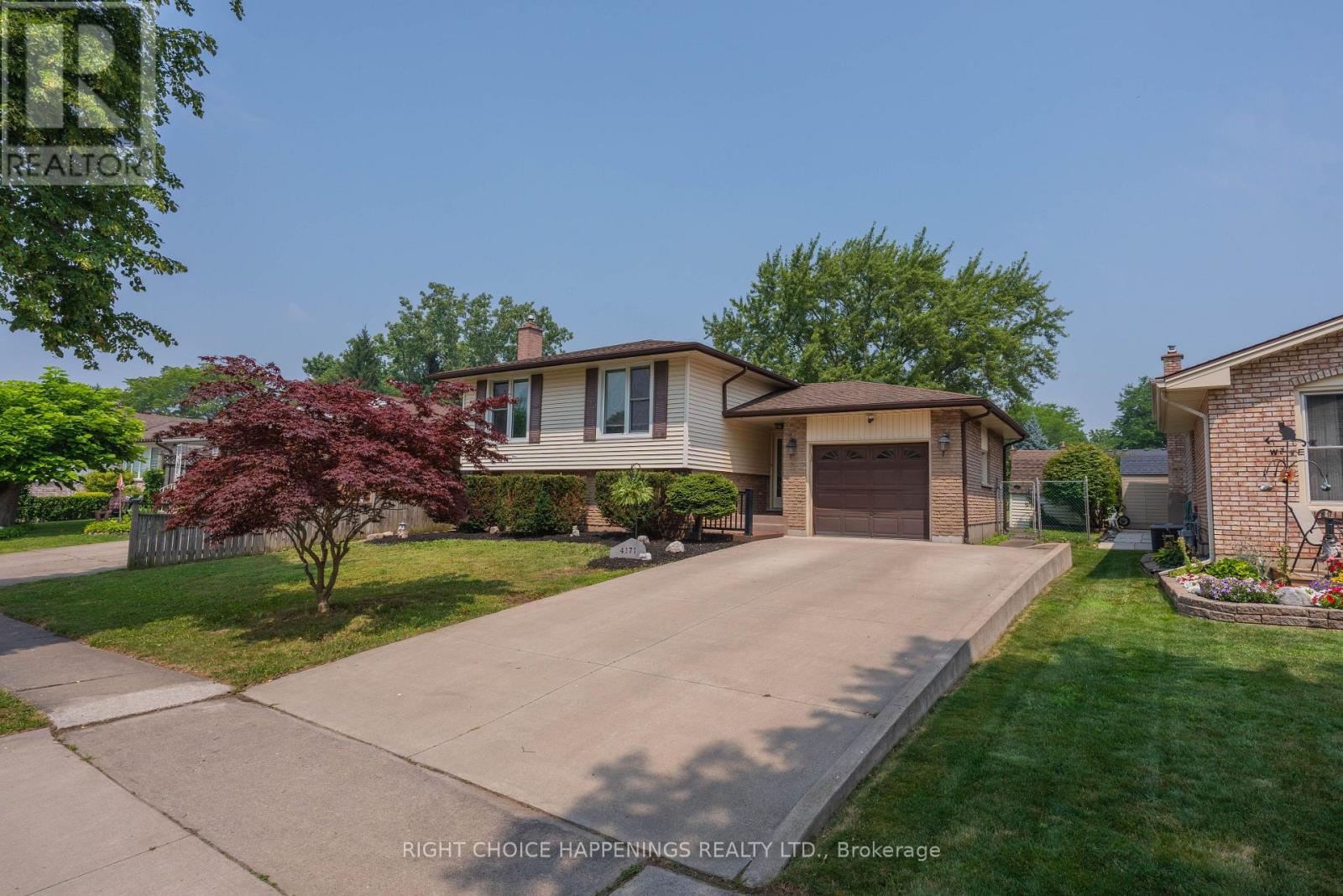 4171 Brookdale Drive, Niagara Falls, Ontario  L2H 2A9 - Photo 2 - X13596360