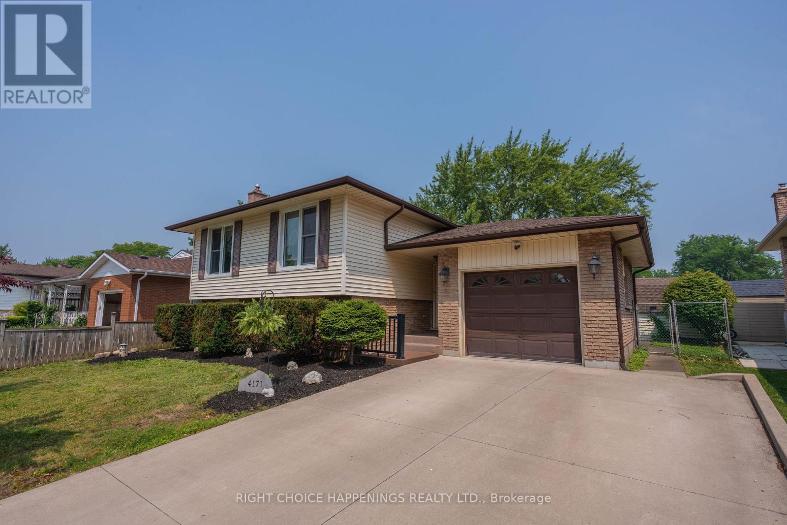 4171 Brookdale Drive, Niagara Falls, Ontario  L2H 2A9 - Photo 3 - X13596360