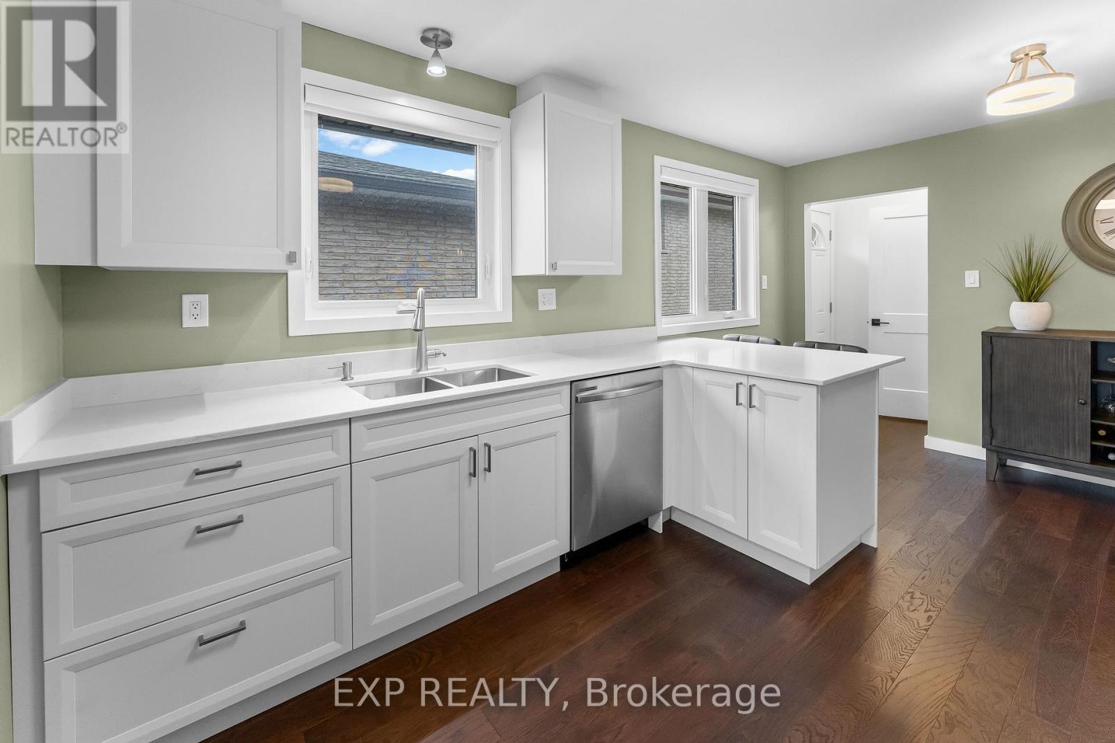142 Marcella Crescent, Hamilton, Ontario  L8K 6G3 - Photo 10 - X13596604