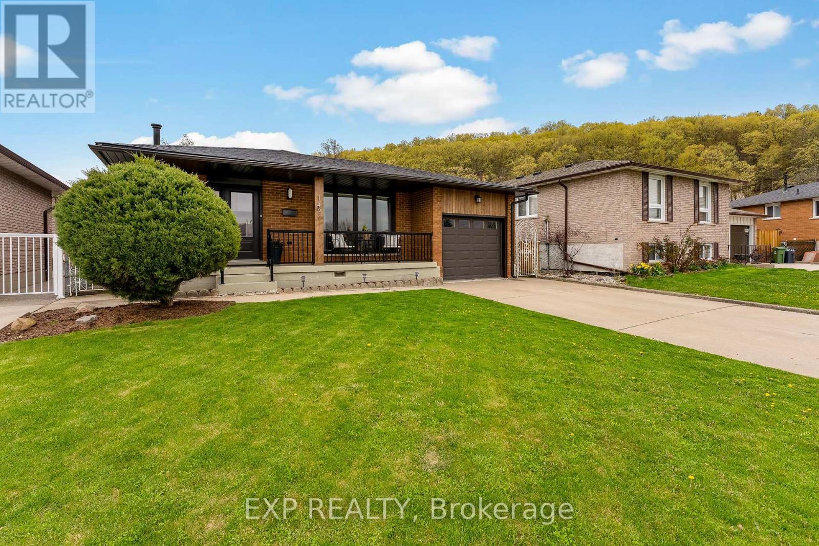 142 Marcella Crescent, Hamilton, Ontario  L8K 6G3 - Photo 4 - X13596604