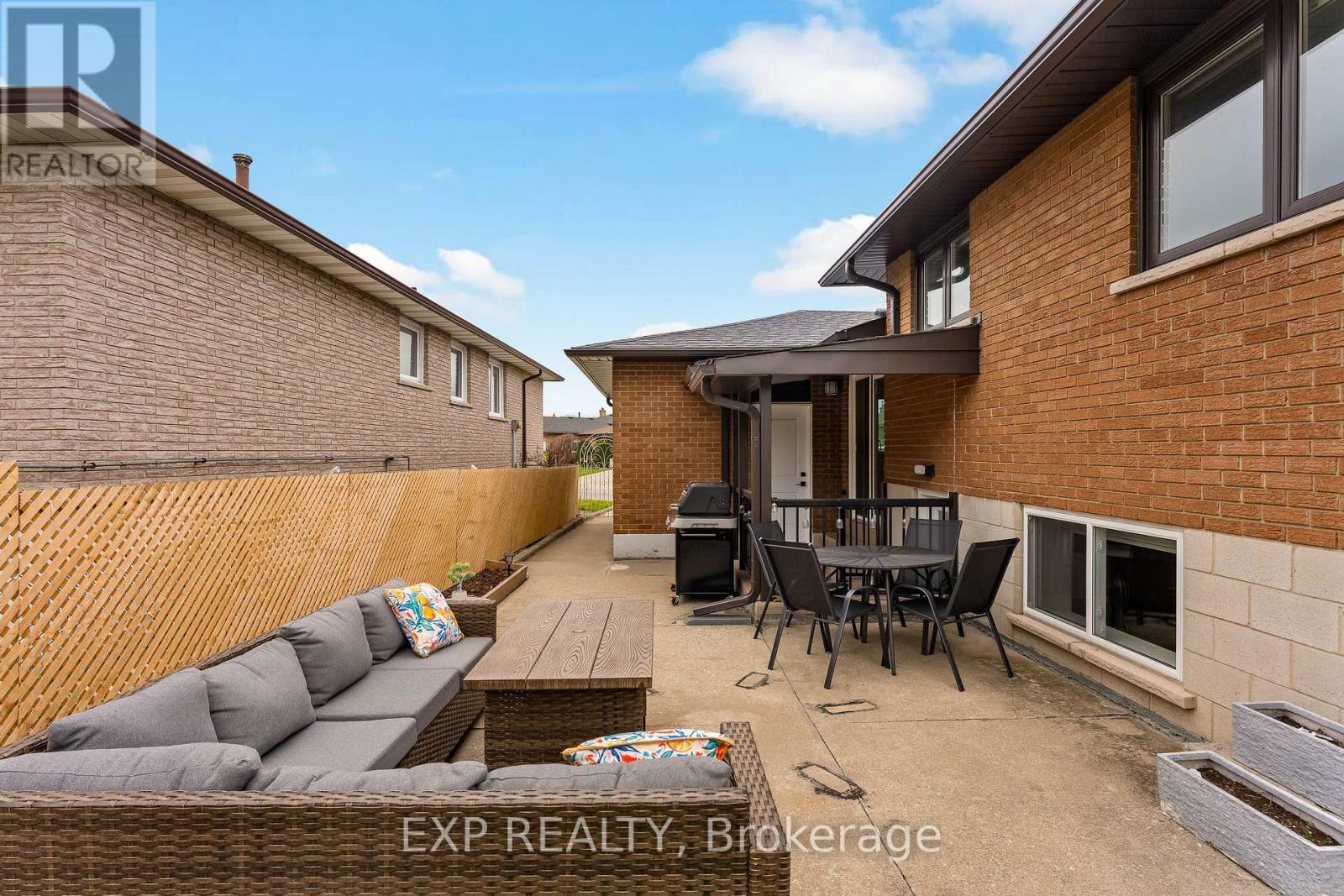 142 Marcella Crescent, Hamilton, Ontario  L8K 6G3 - Photo 43 - X13596604