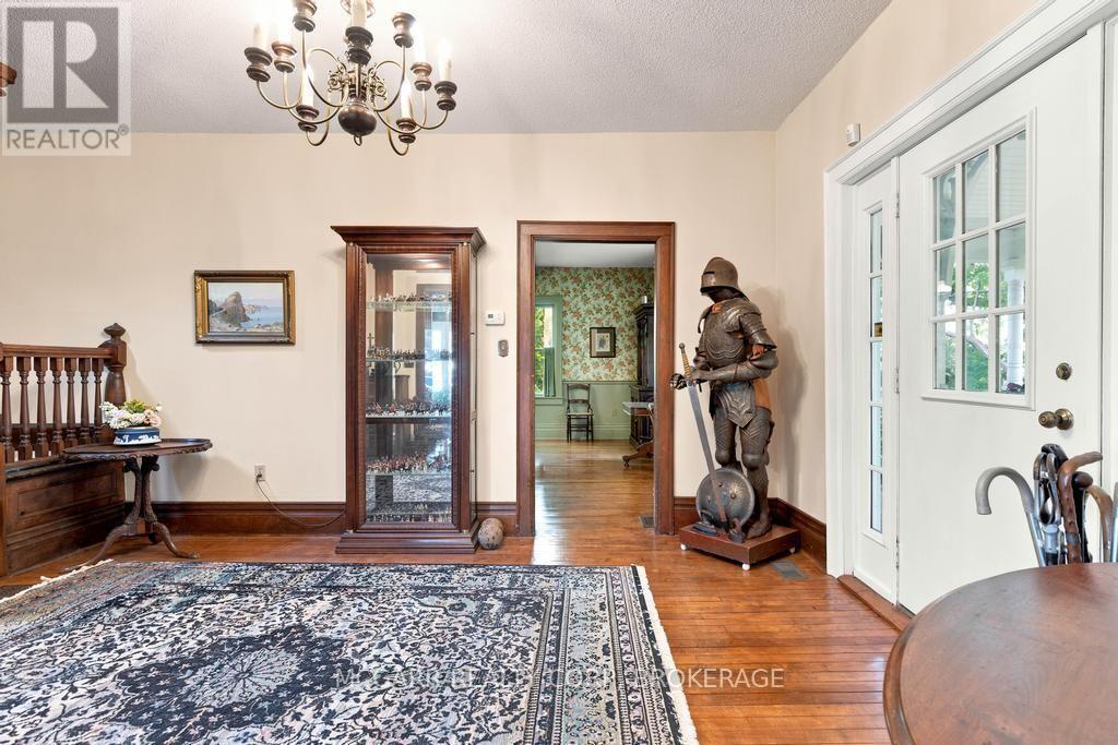 1258 Lakeshore Road W, St. Catharines, Ontario  L2R 6P9 - Photo 17 - X13596748