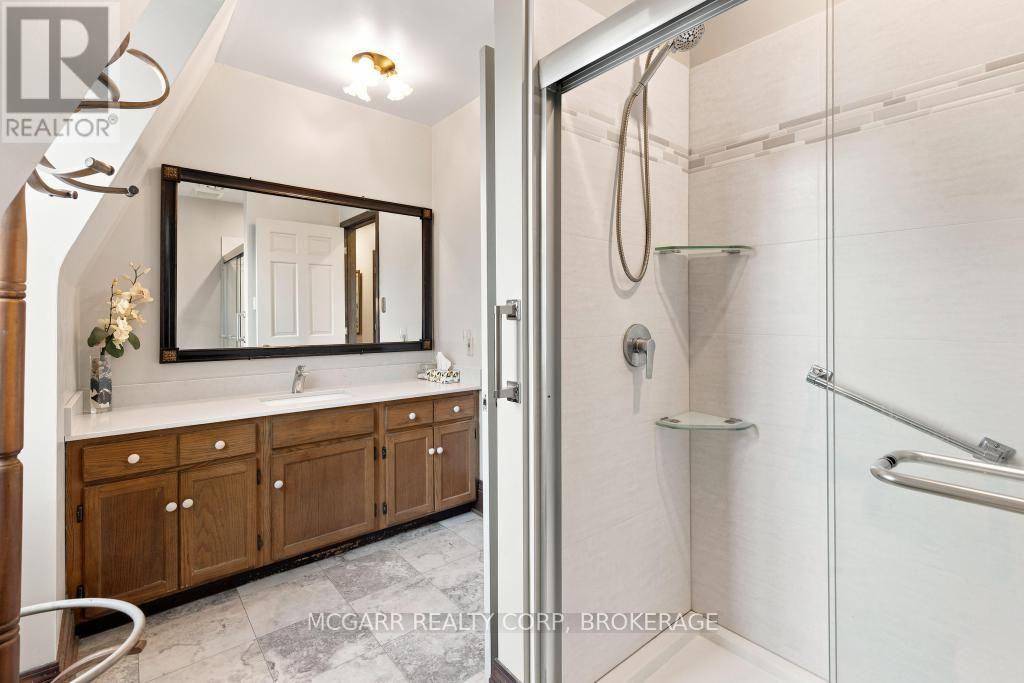 1258 Lakeshore Road W, St. Catharines, Ontario  L2R 6P9 - Photo 42 - X13596748