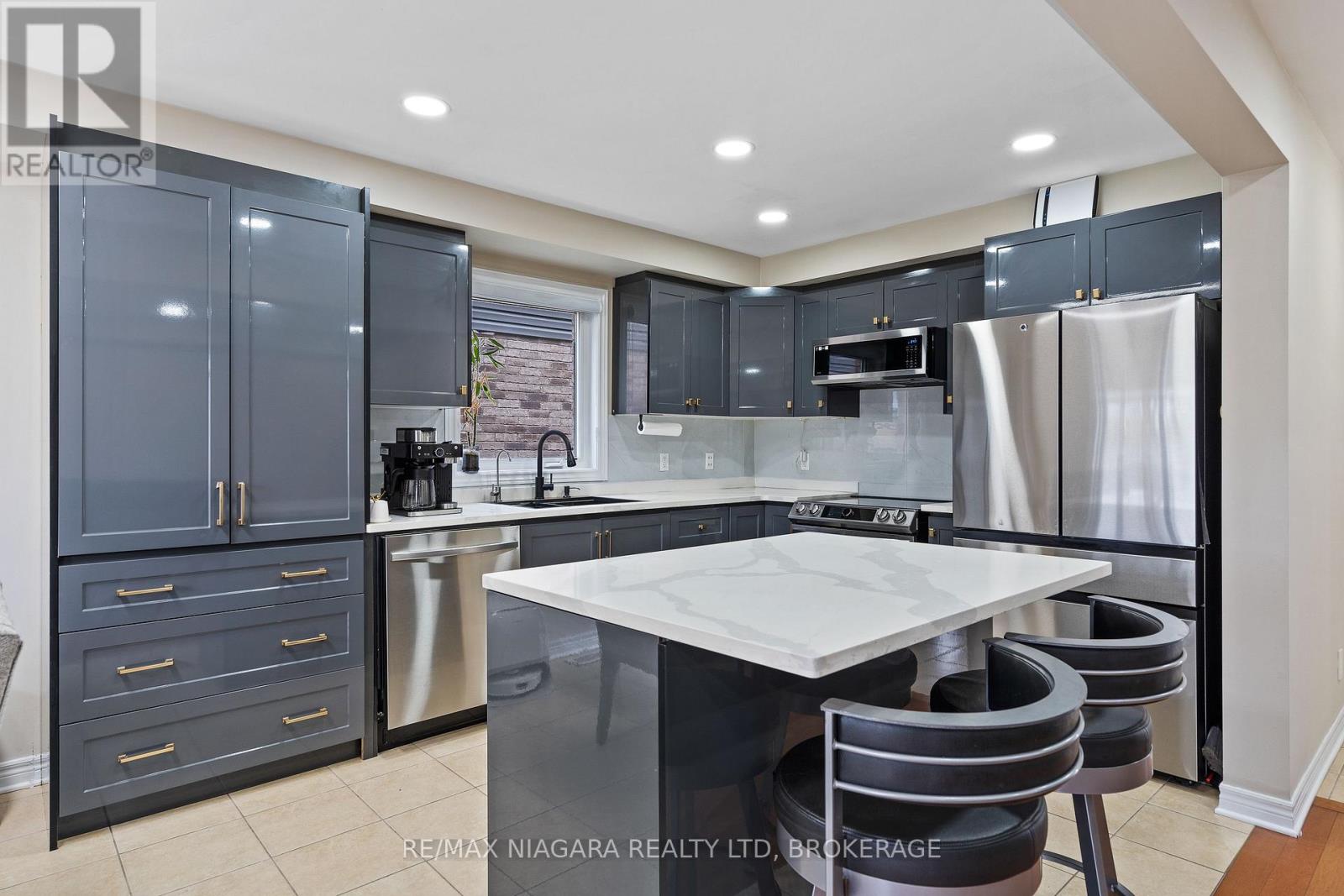 8511 Jennifer Crescent, Niagara Falls, Ontario  L2H 0J3 - Photo 10 - X13596816