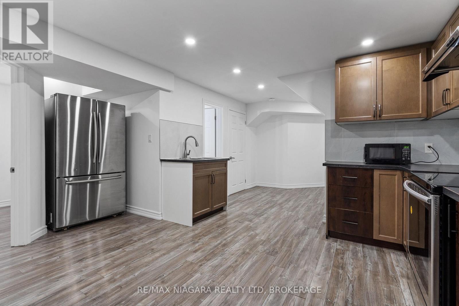 8511 Jennifer Crescent, Niagara Falls, Ontario  L2H 0J3 - Photo 32 - X13596816