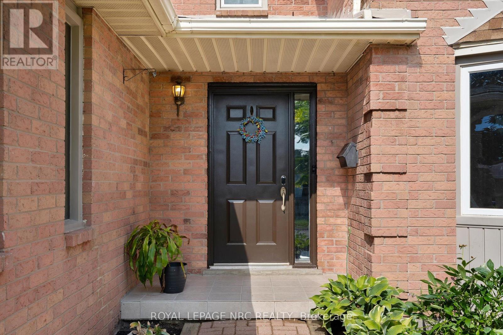 51 Briarsdale Crescent, Welland, Ontario  L3C 6S7 - Photo 3 - X13596830