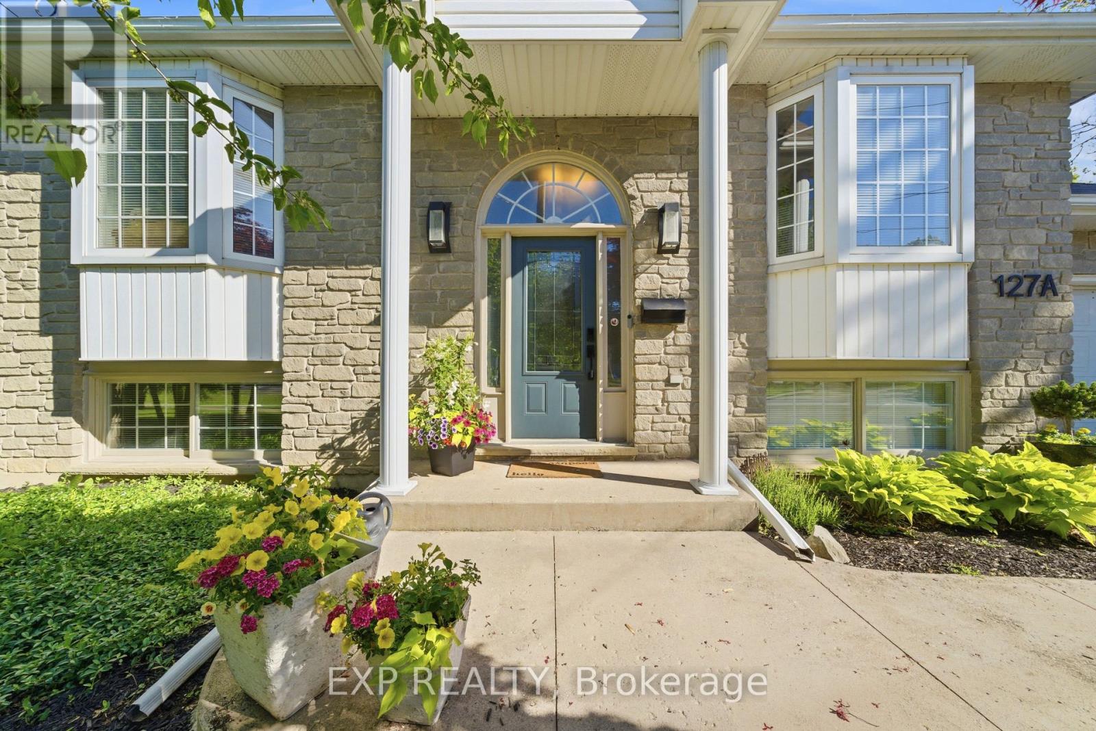 127A LAKESHORE ROAD, St. Catharines, Ontario