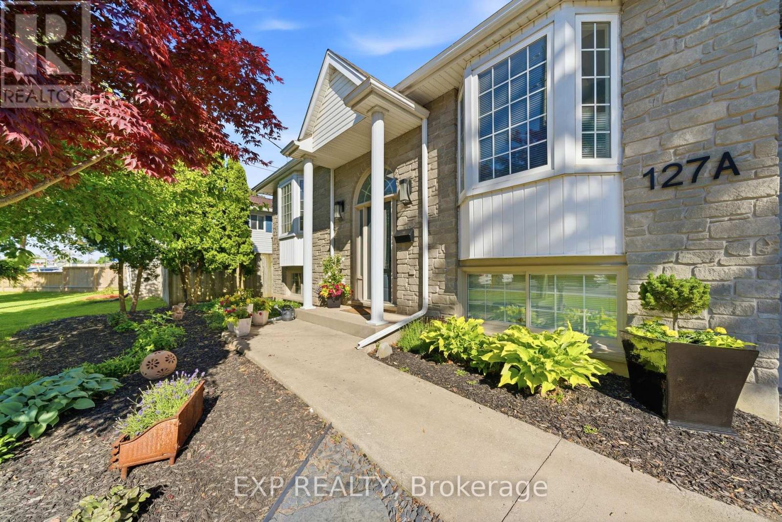 127a Lakeshore Road, St. Catharines, Ontario  L2N 2T8 - Photo 2 - X13596940