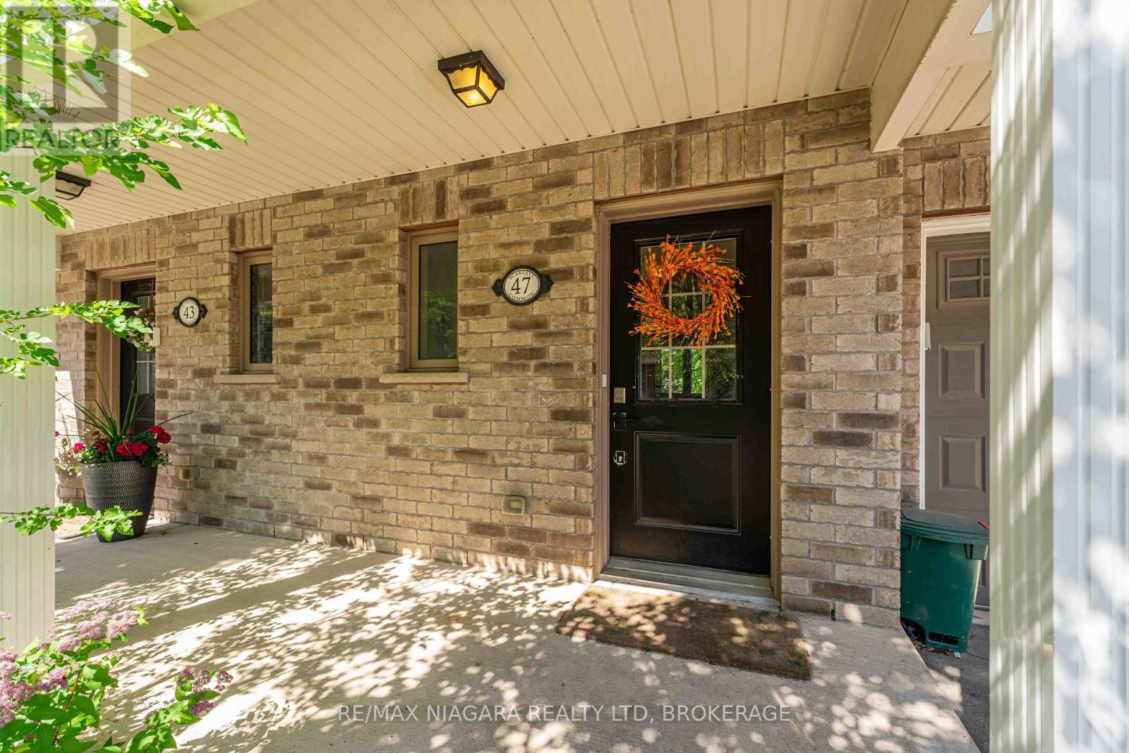 47 Scarlett Common, St. Catharines, Ontario  L2P 0C4 - Photo 4 - X13597048