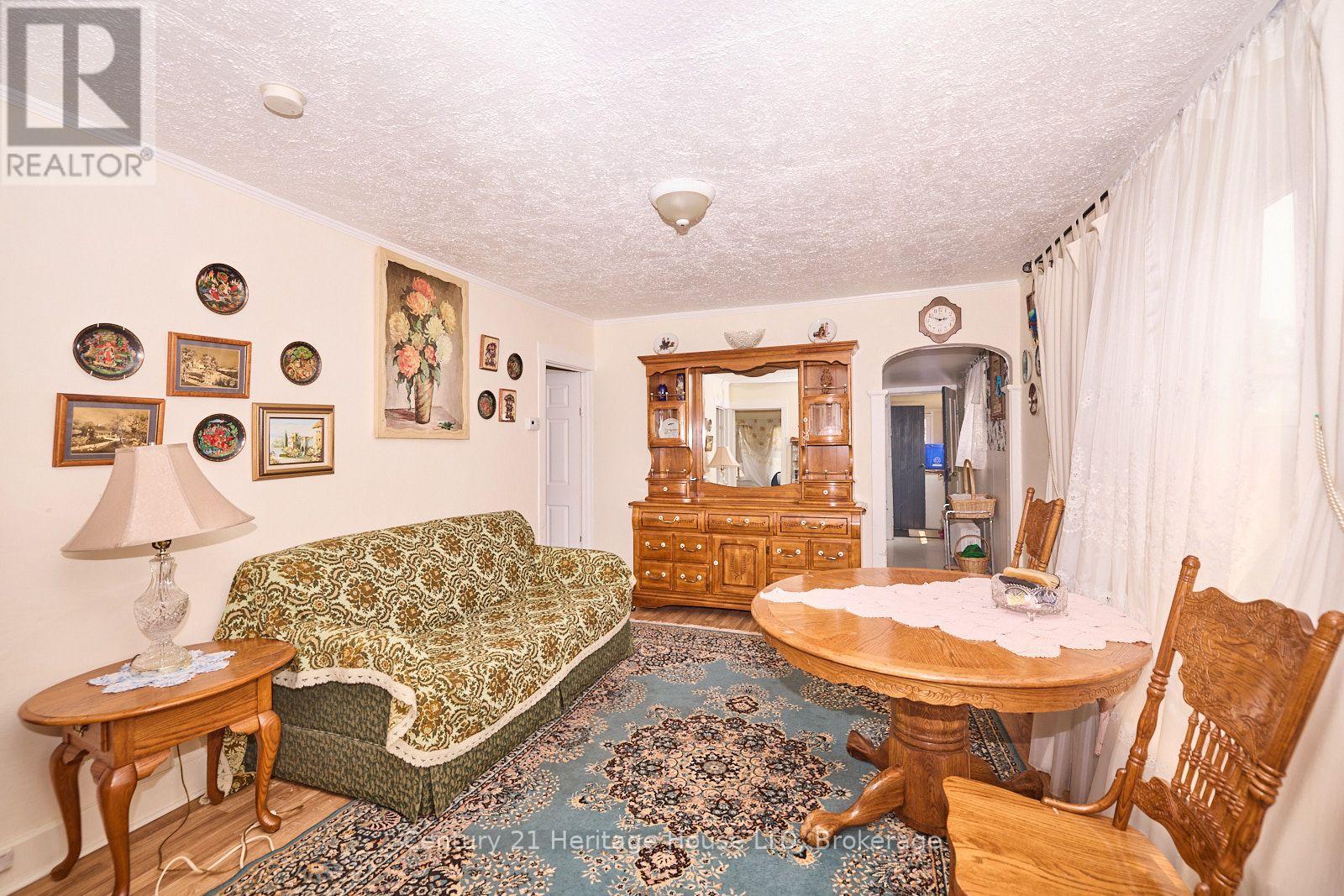 231 Dufferin Street, Fort Erie, Ontario  L2A 2T7 - Photo 5 - X13597060
