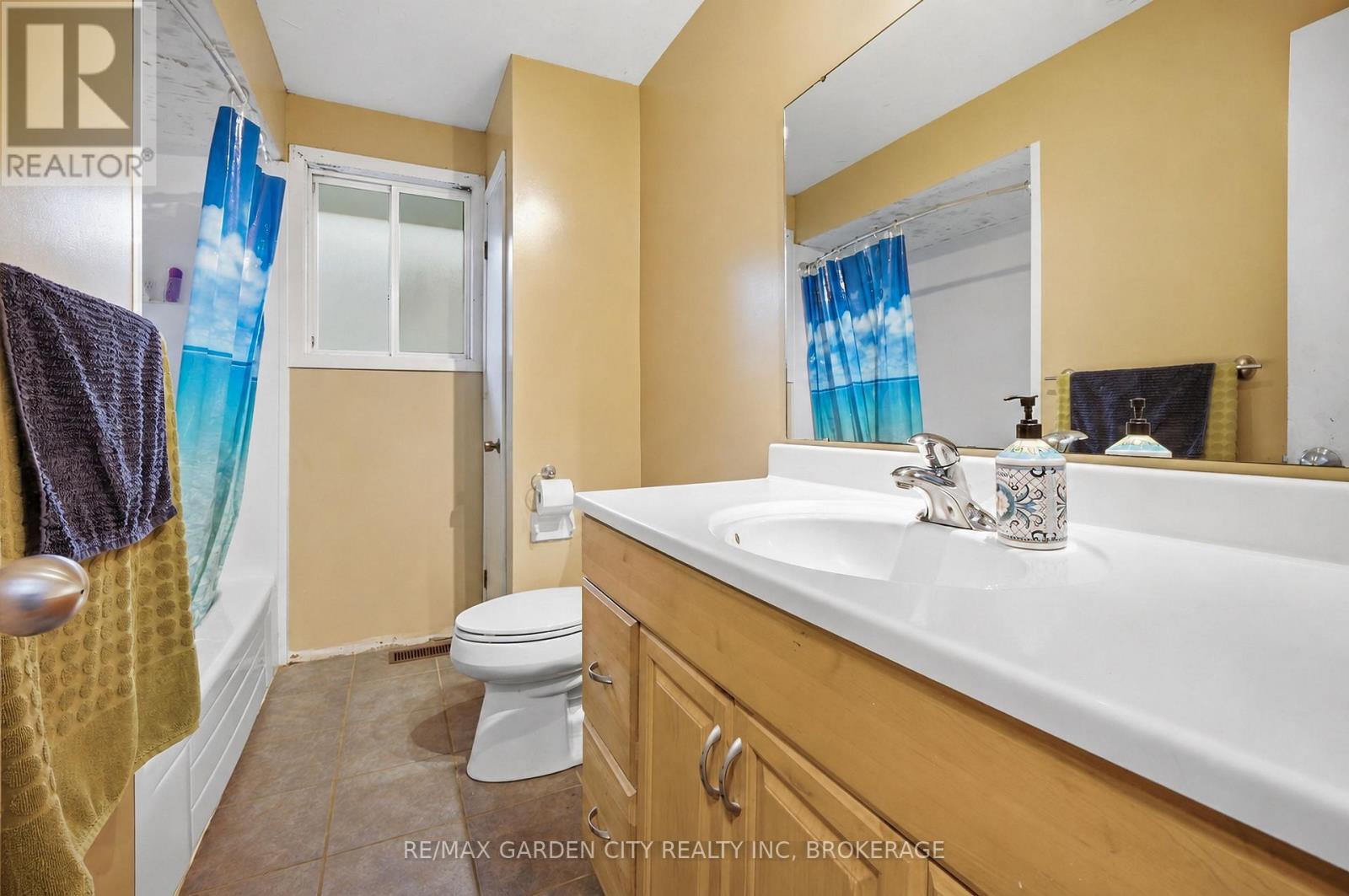 11 Kimbermount Drive, St. Catharines, Ontario  L2N 5W6 - Photo 14 - X13598600