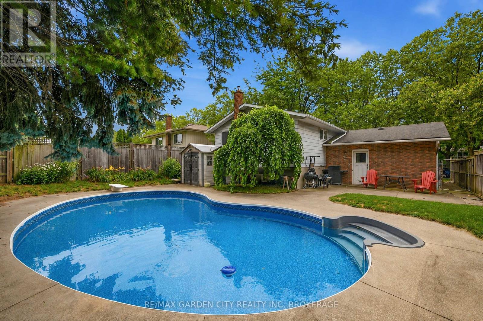 11 Kimbermount Drive, St. Catharines, Ontario  L2N 5W6 - Photo 2 - X13598600