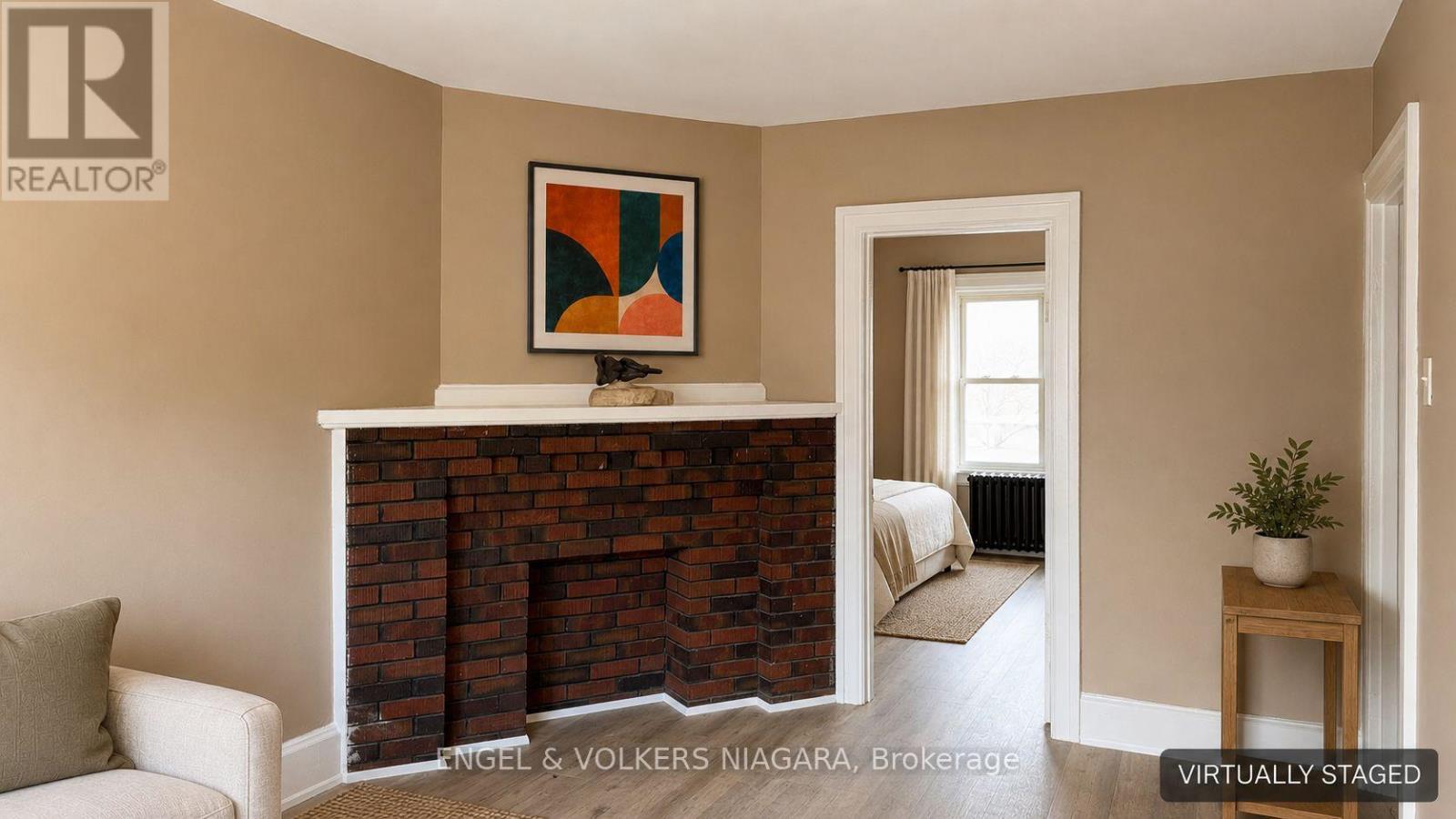 5042 Huron Street N, Niagara Falls, Ontario  L2E 2J7 - Photo 3 - X13598752