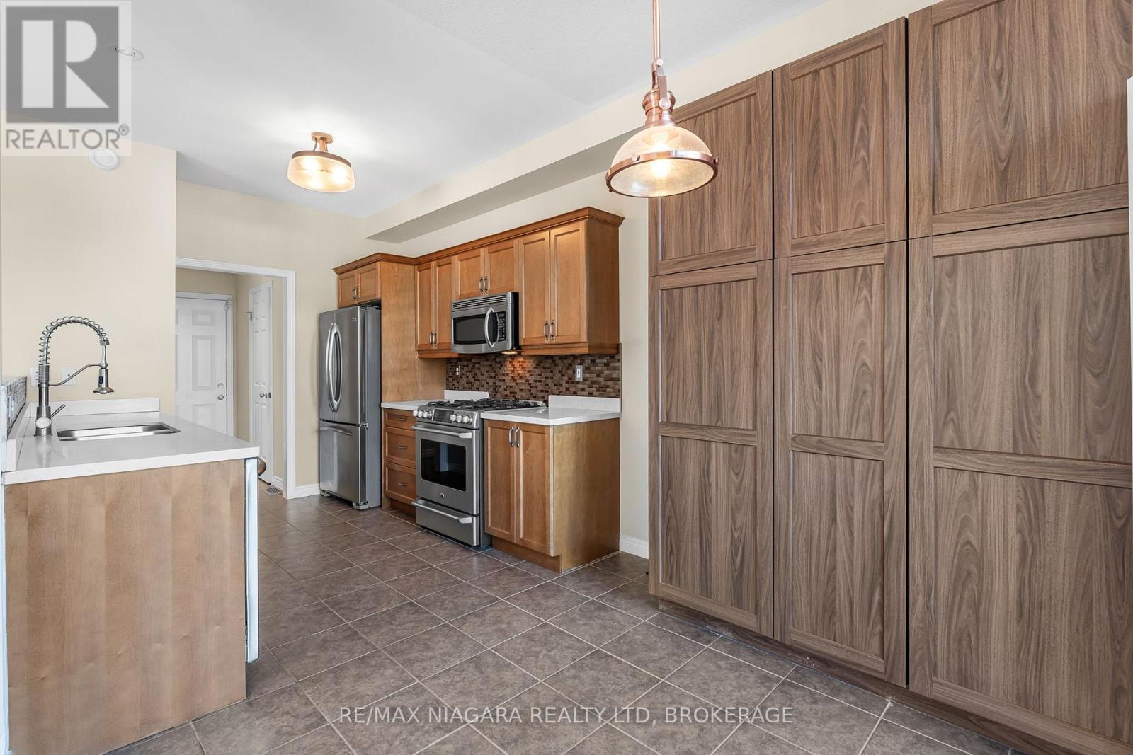 750 Lakeshore Road, Fort Erie, Ontario  L2A 0B4 - Photo 9 - X13598850