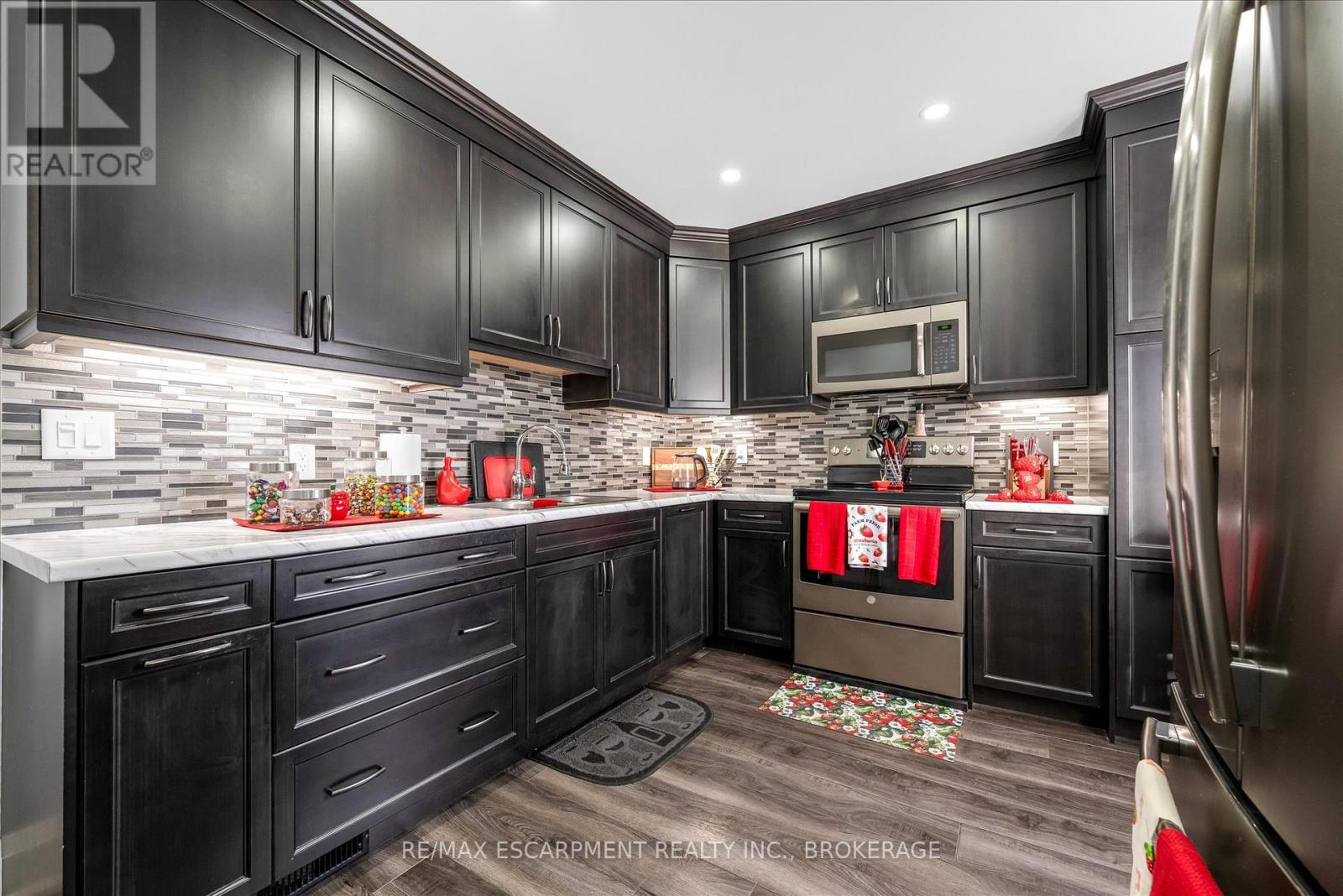 121 Edgemont Street N, Hamilton, Ontario  L8H 4E2 - Photo 12 - X13599054