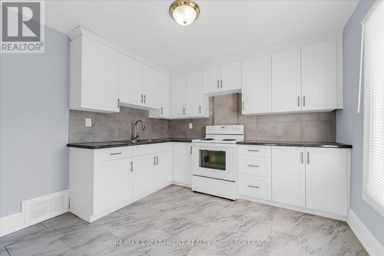 121 Edgemont Street N, Hamilton, Ontario  L8H 4E2 - Photo 15 - X13599054