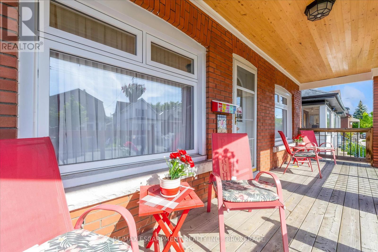 121 Edgemont Street N, Hamilton, Ontario  L8H 4E2 - Photo 3 - X13599054