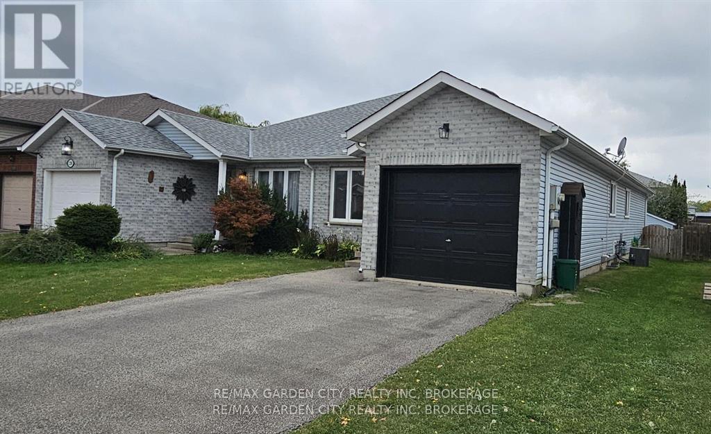 244 Autumn Crescent, Welland, Ontario  L3C 7K2 - Photo 3 - X13599168