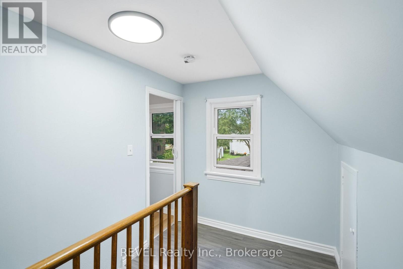 2 Kent Street, St. Catharines, Ontario  L2S 1H1 - Photo 17 - X13599712