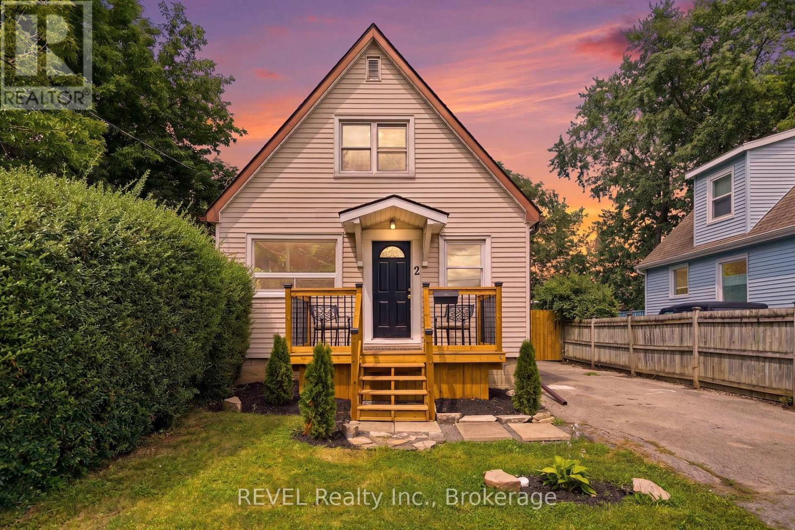 2 Kent Street, St. Catharines, Ontario  L2S 1H1 - Photo 2 - X13599712