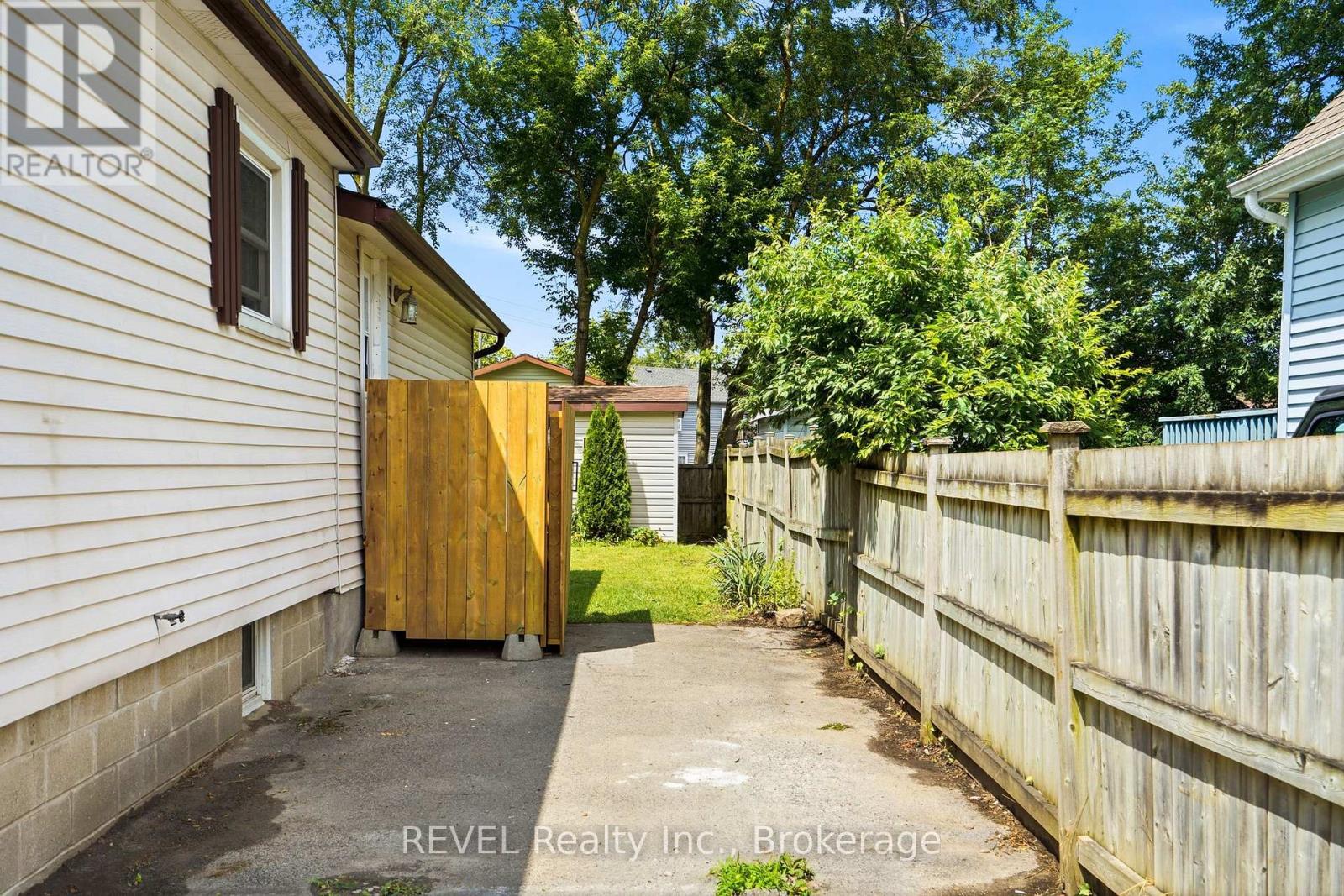 2 Kent Street, St. Catharines, Ontario  L2S 1H1 - Photo 29 - X13599712