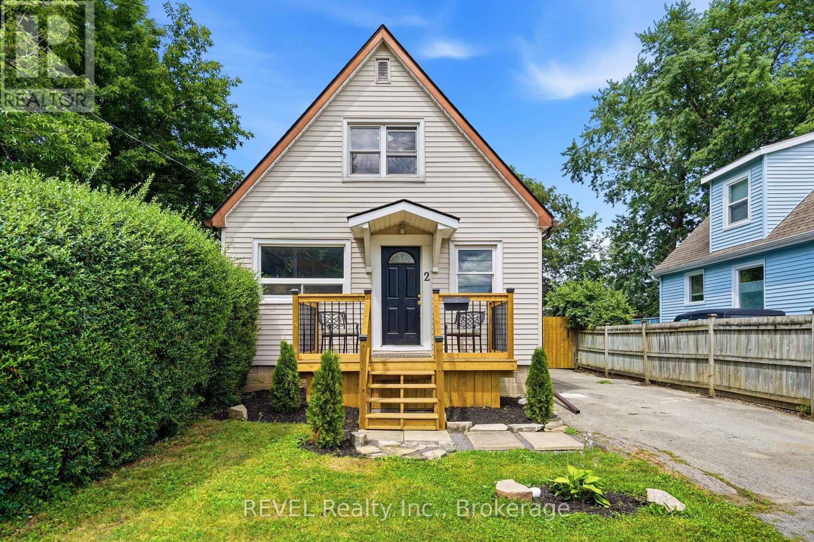 2 Kent Street, St. Catharines, Ontario  L2S 1H1 - Photo 3 - X13599712