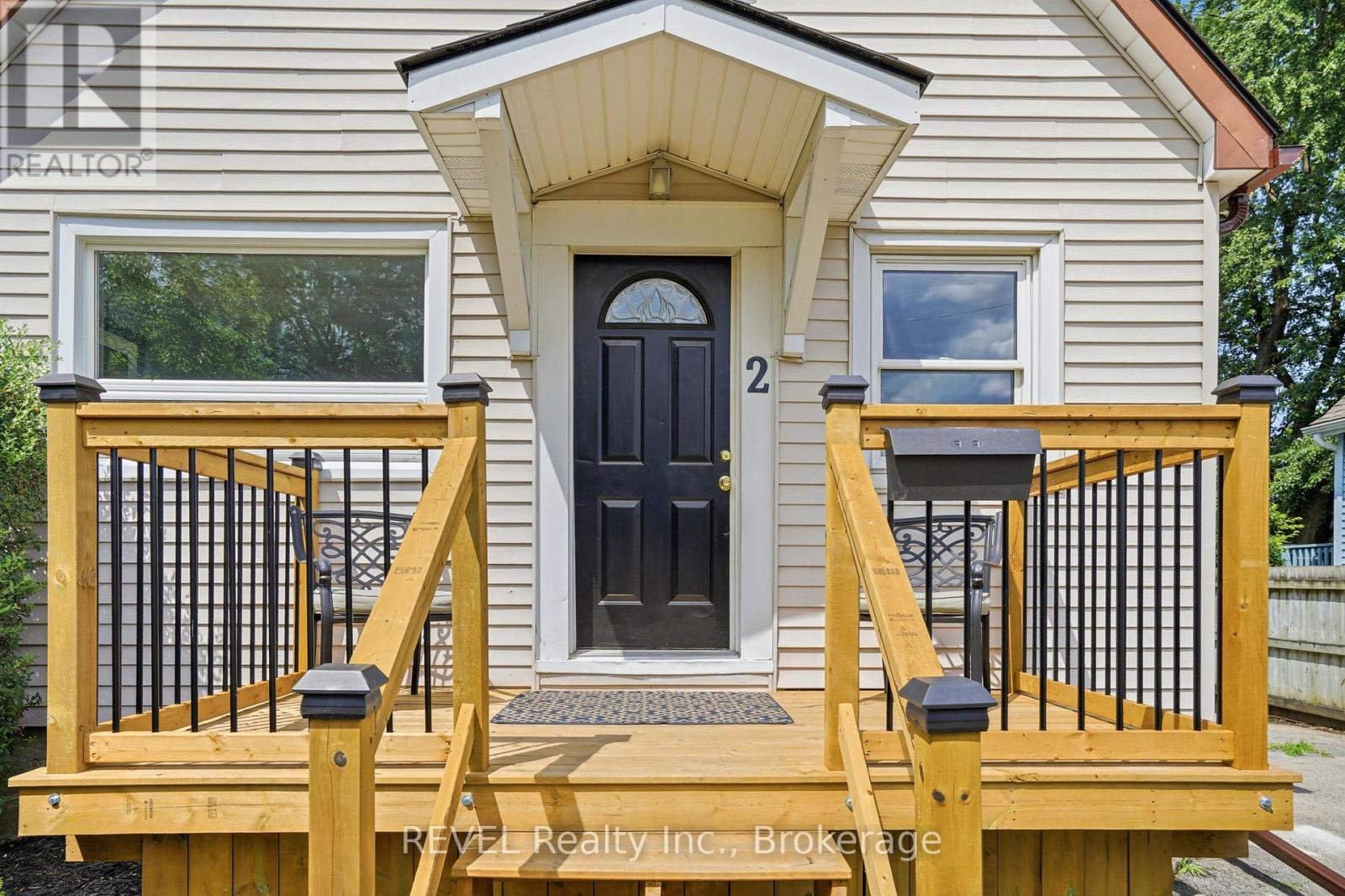 2 Kent Street, St. Catharines, Ontario  L2S 1H1 - Photo 4 - X13599712