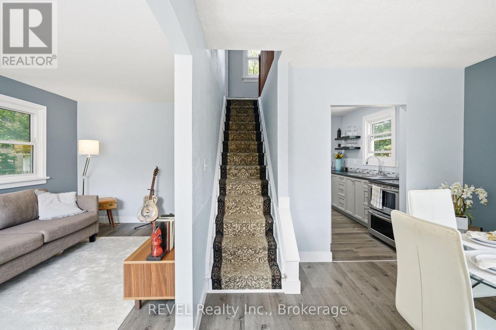 2 Kent Street, St. Catharines, Ontario  L2S 1H1 - Photo 5 - X13599712