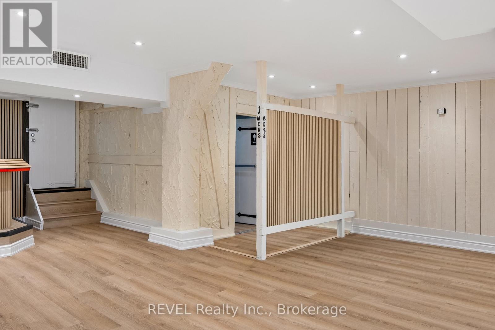5829 Ferry Street, Niagara Falls, Ontario  L2G 1S8 - Photo 10 - X13599838