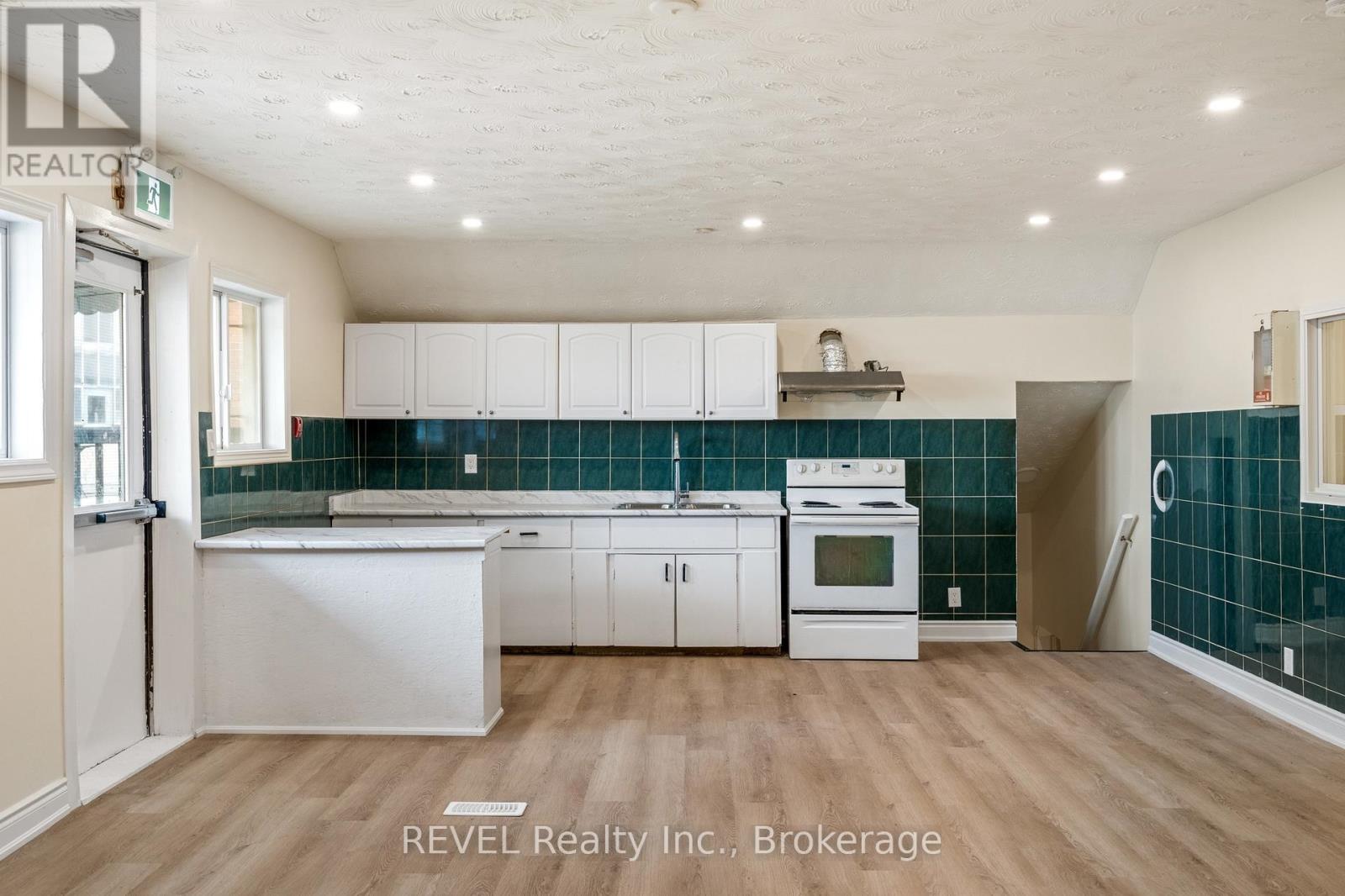 5829 Ferry Street, Niagara Falls, Ontario  L2G 1S8 - Photo 24 - X13599838