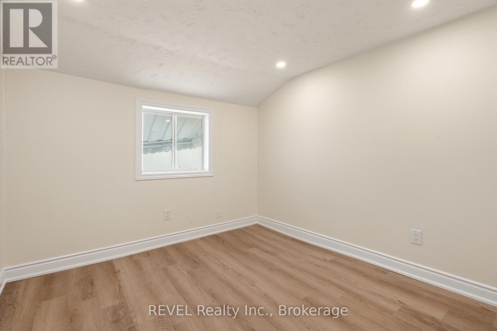 5829 Ferry Street, Niagara Falls, Ontario  L2G 1S8 - Photo 29 - X13599838